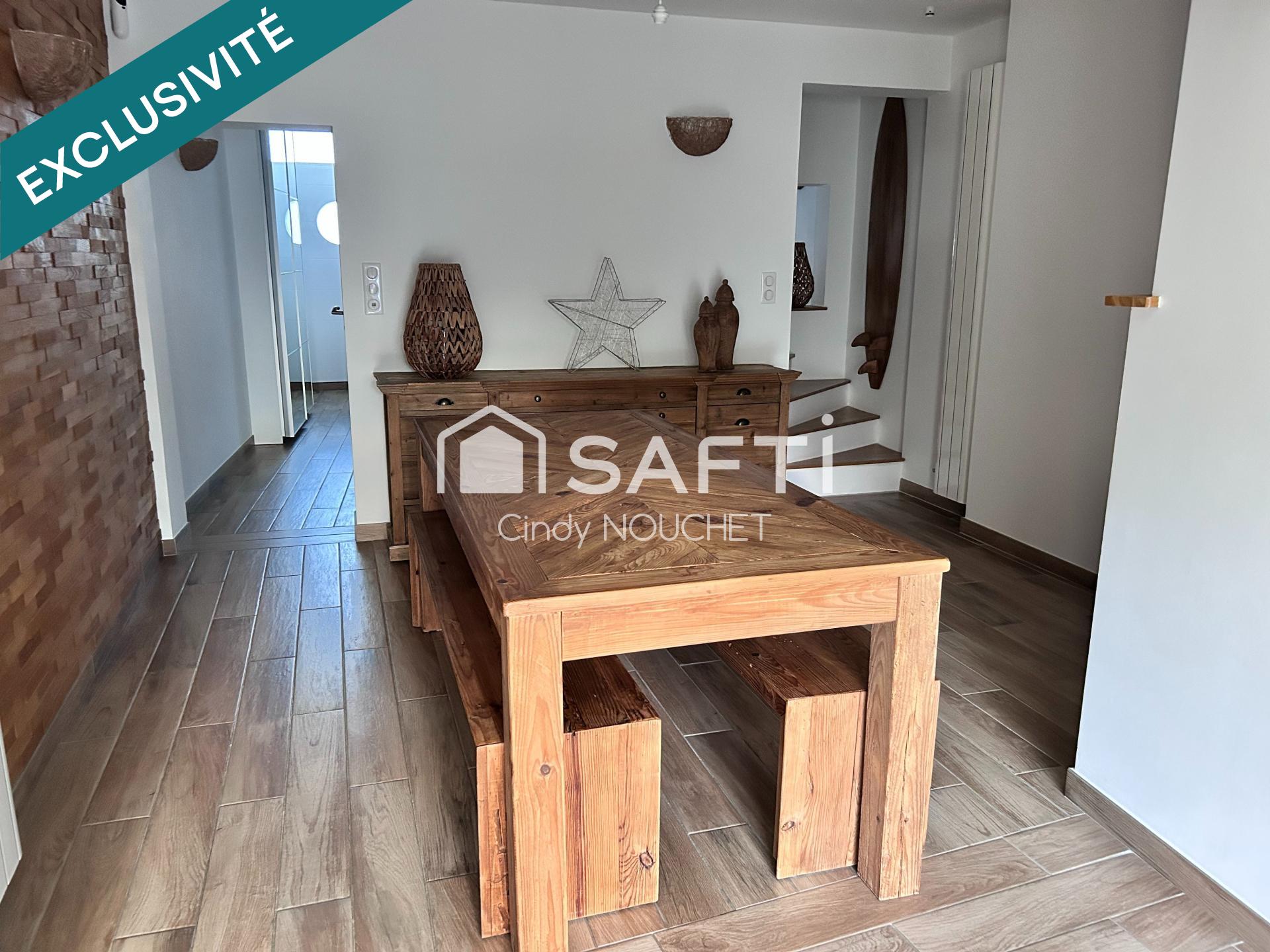 Une maison à proximité des commerces décoration moderne