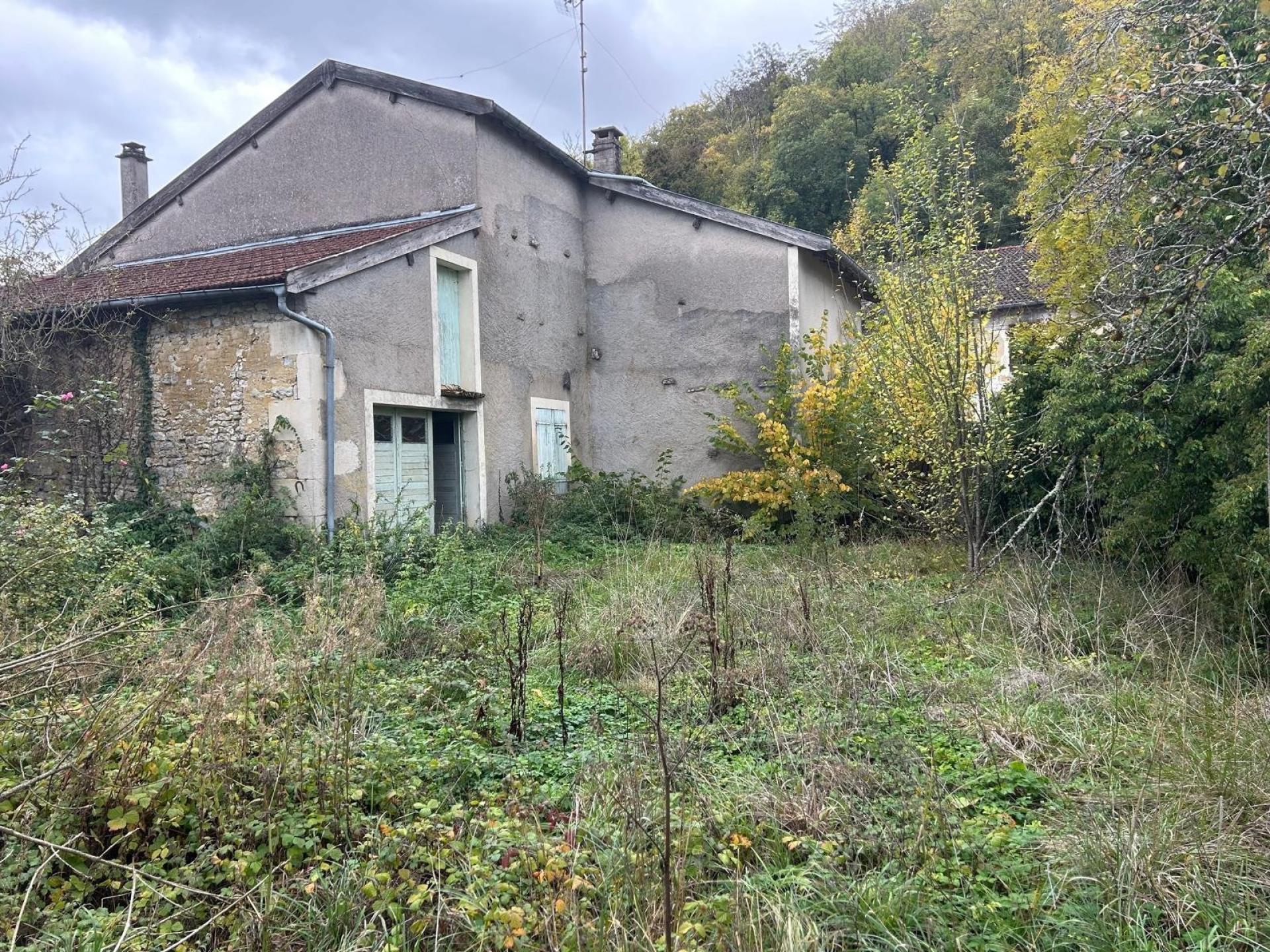 Maison 6 pièces 95 m² · à Saint-Amand-sur-Ornain · 95 m² · 38 000 €