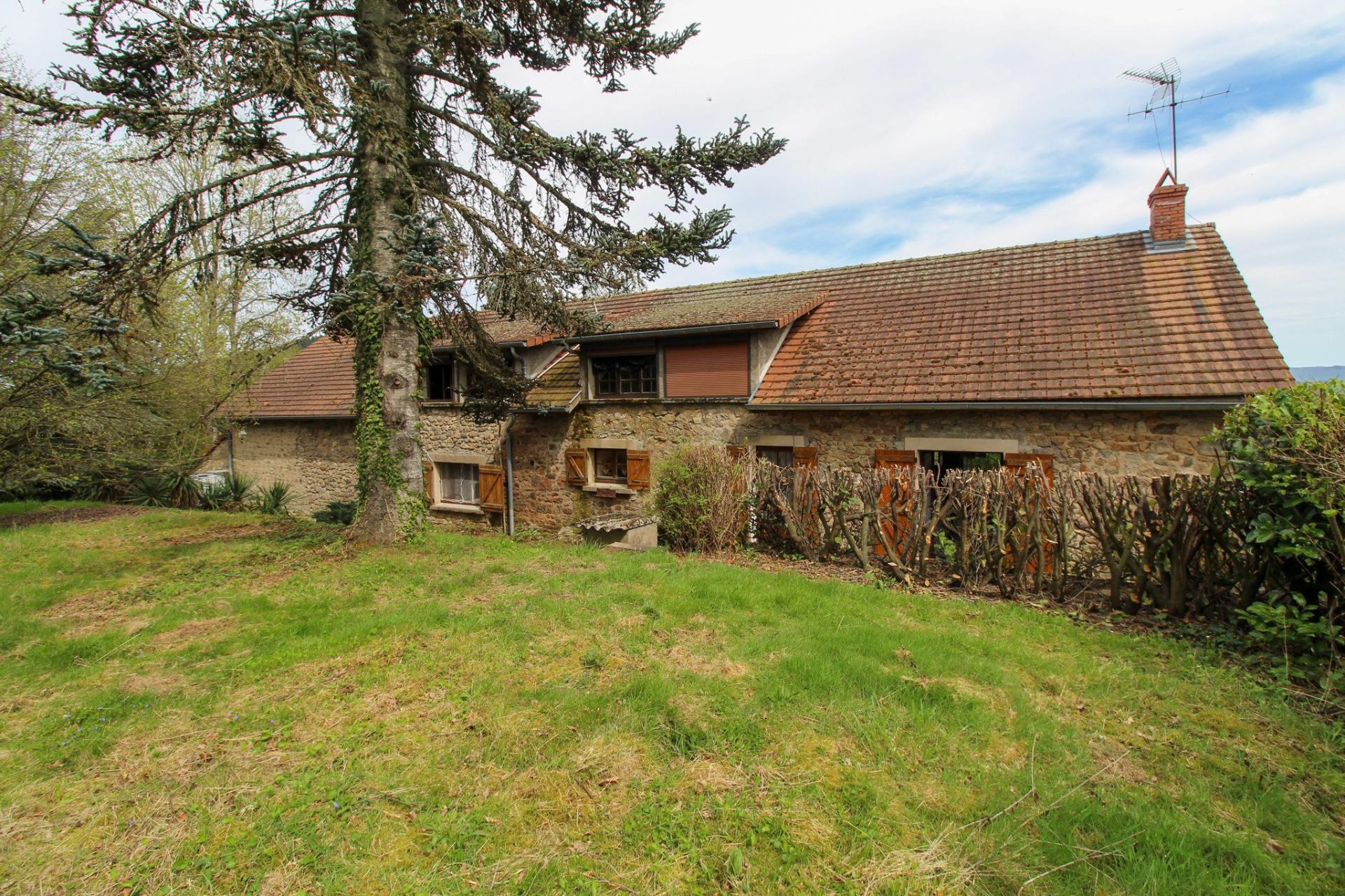 Maison 11 pièces 220 m² · à Saint-Didier-sur-Arroux · 220 m² · 158 000 €