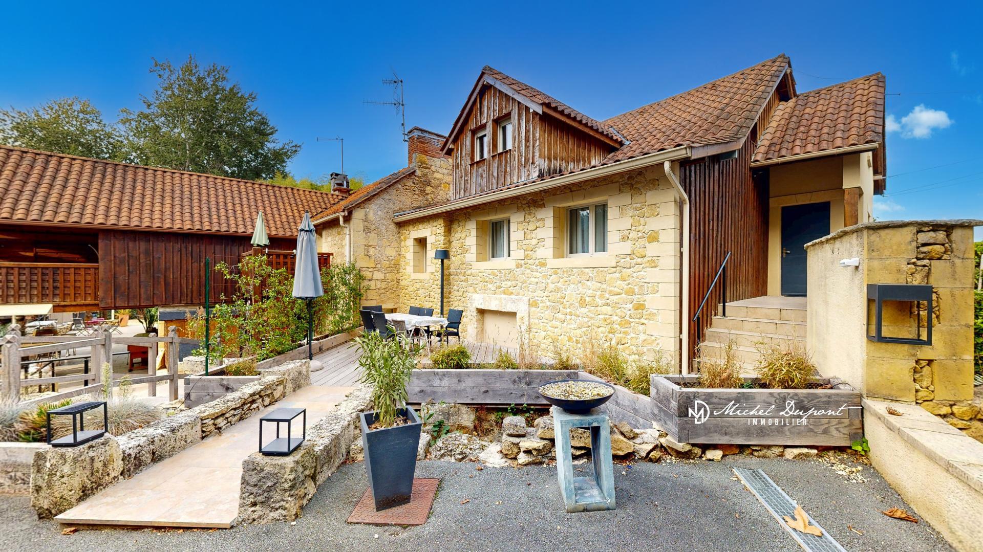 Maison 10 pièces 450 m² · à Campagne · 450 m² · 780 000 €