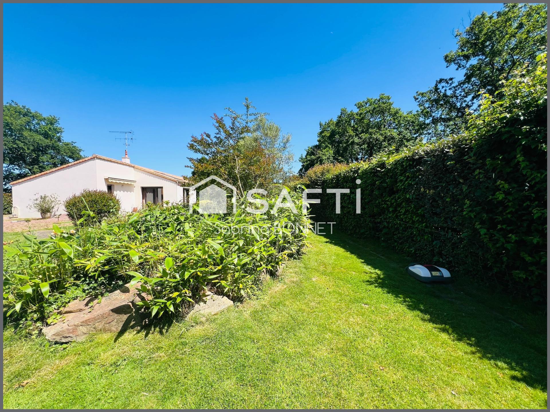 Maison 6 pièces 130 m² · à Bellevigny · 130 m² · 325 000 €