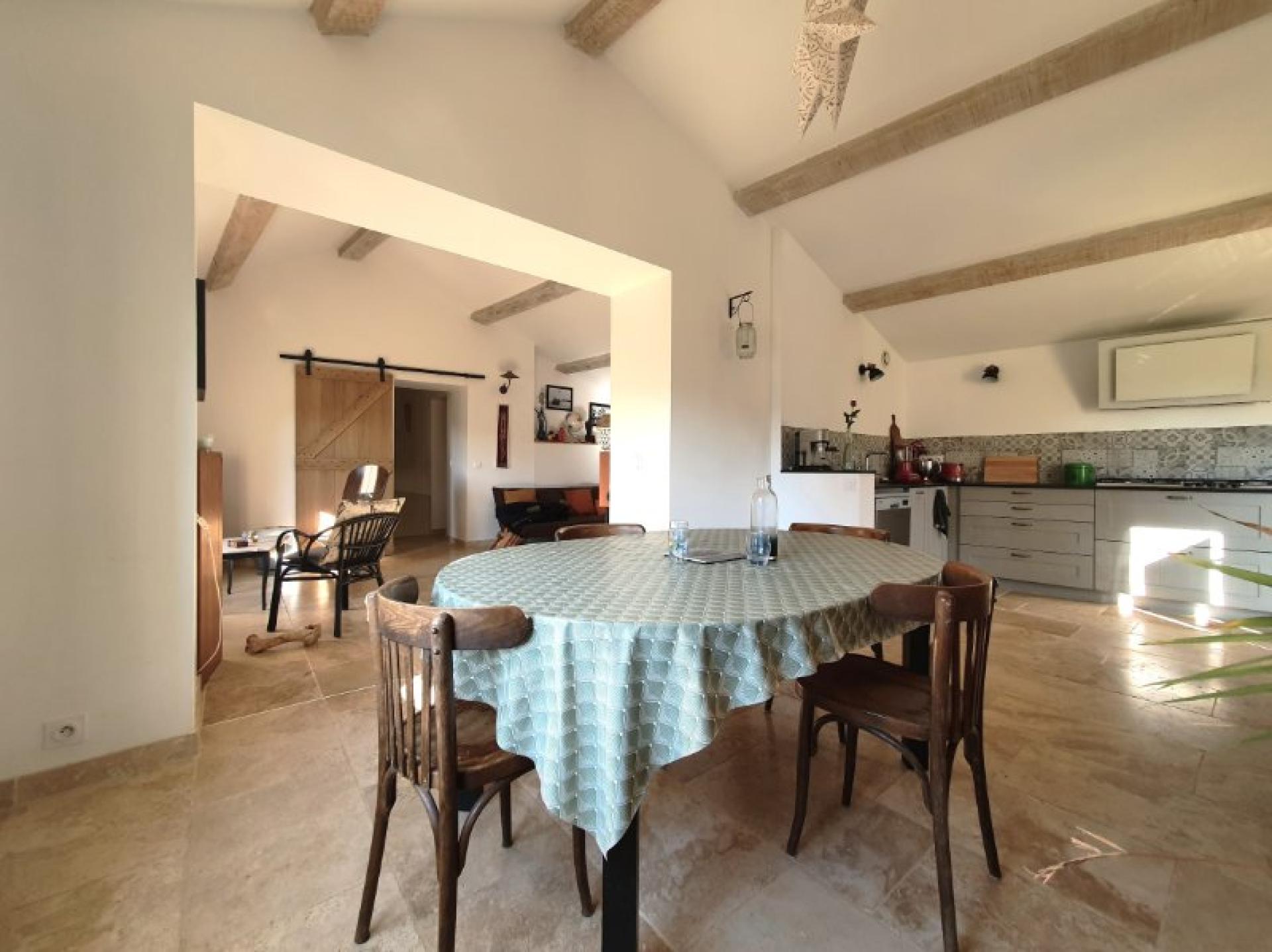 Photo 3 of the listing.