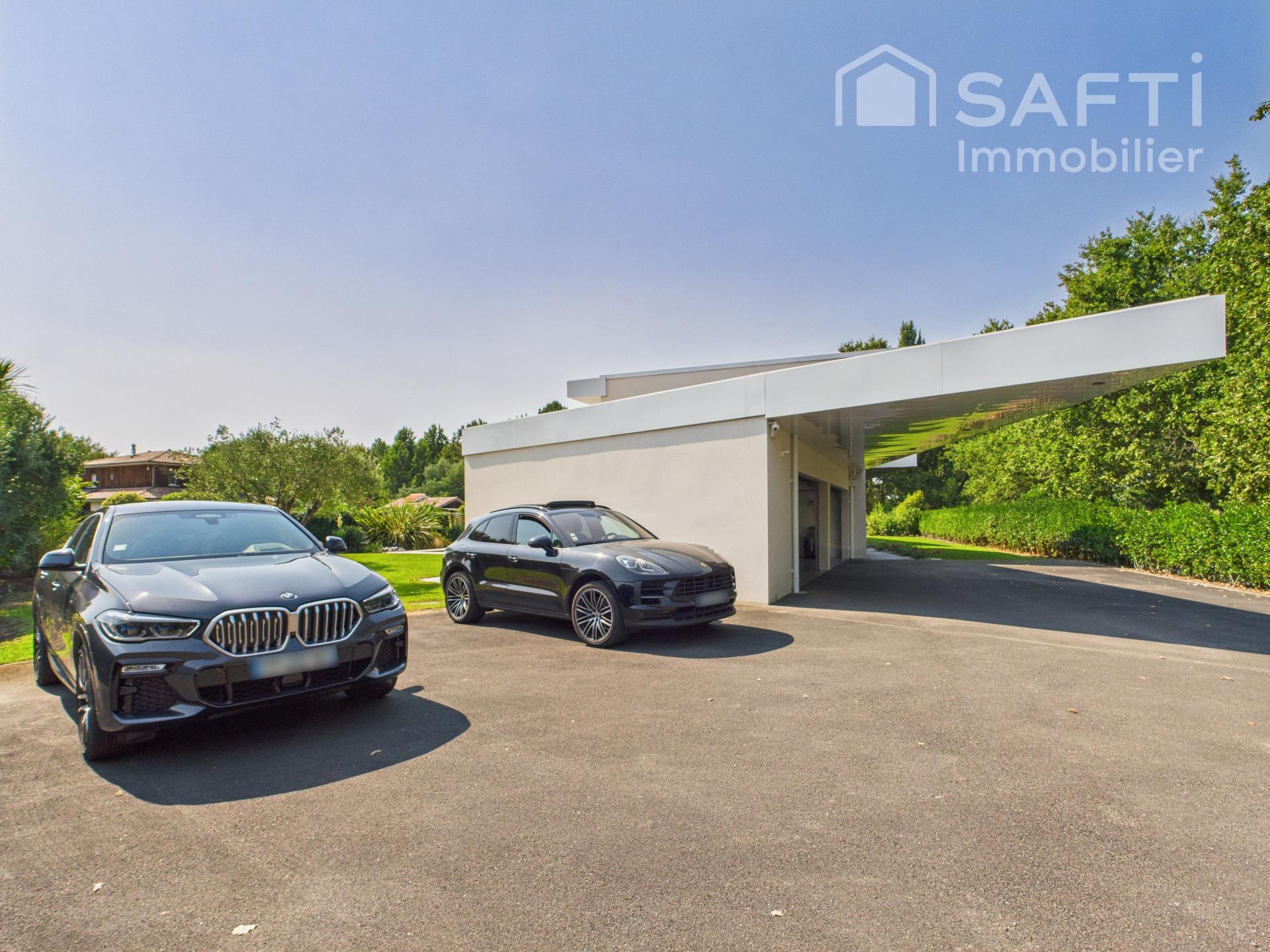 Photo 10 of the listing.