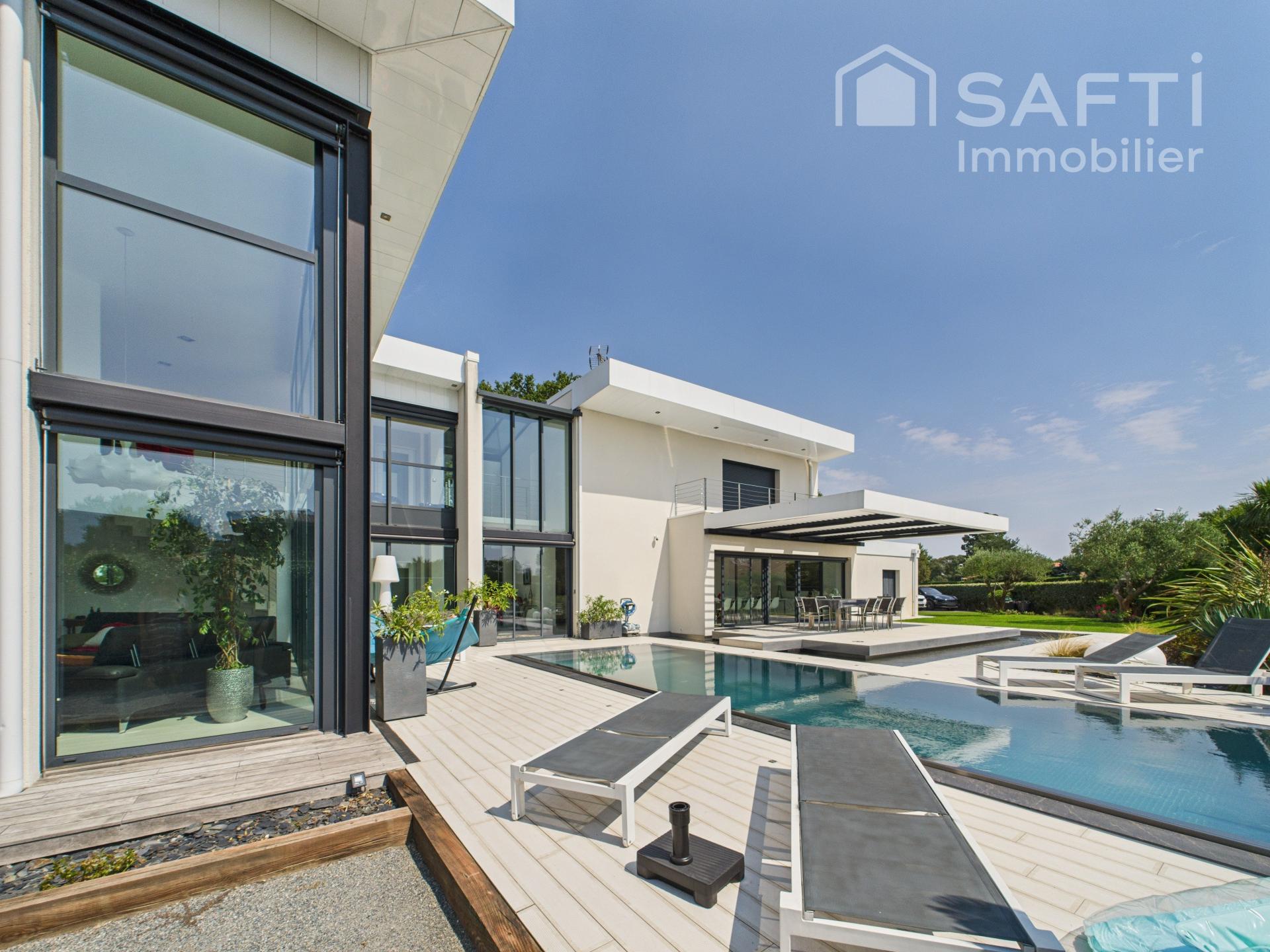 Photo 15 of the listing.