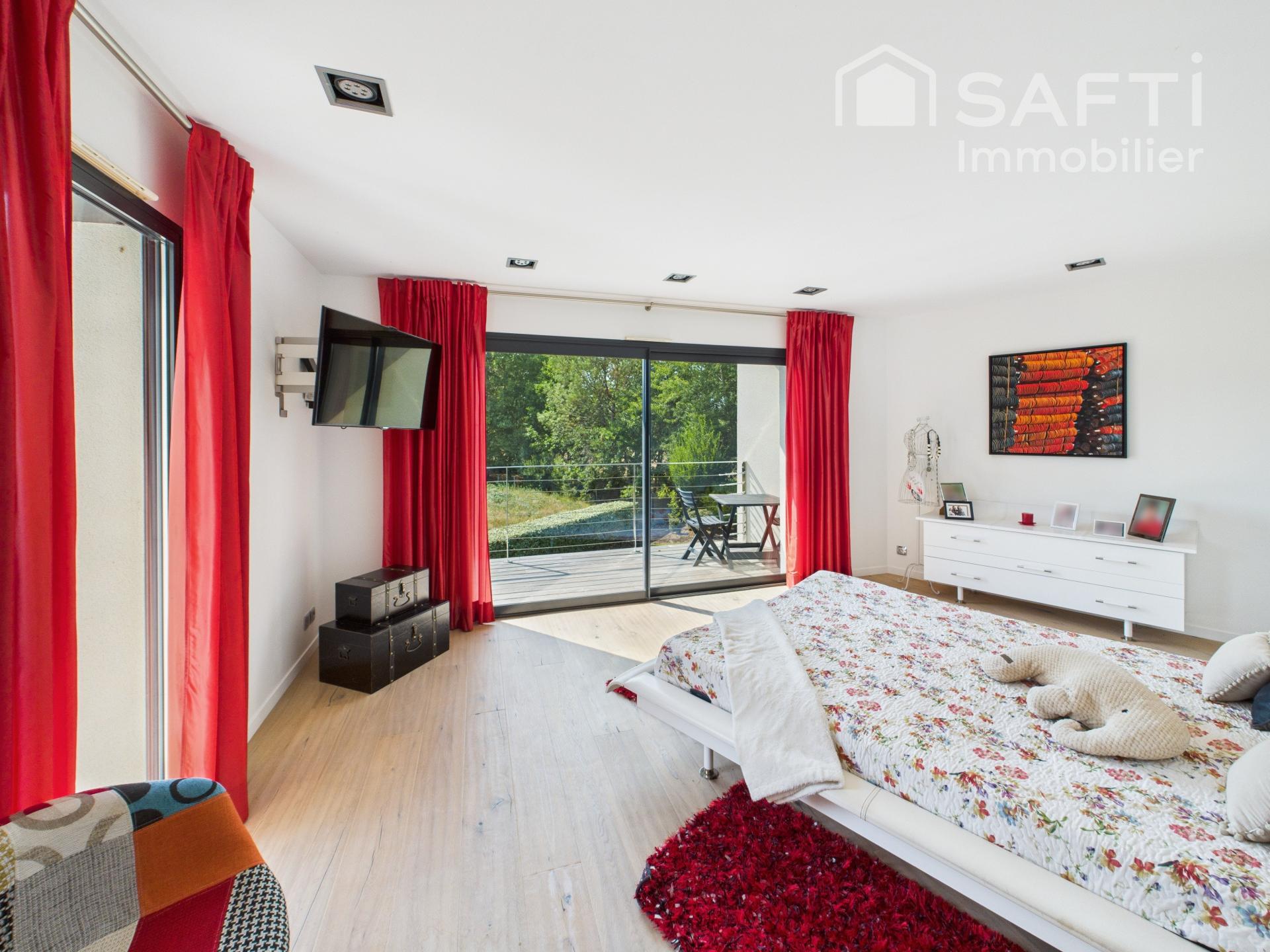 Photo 19 of the listing.