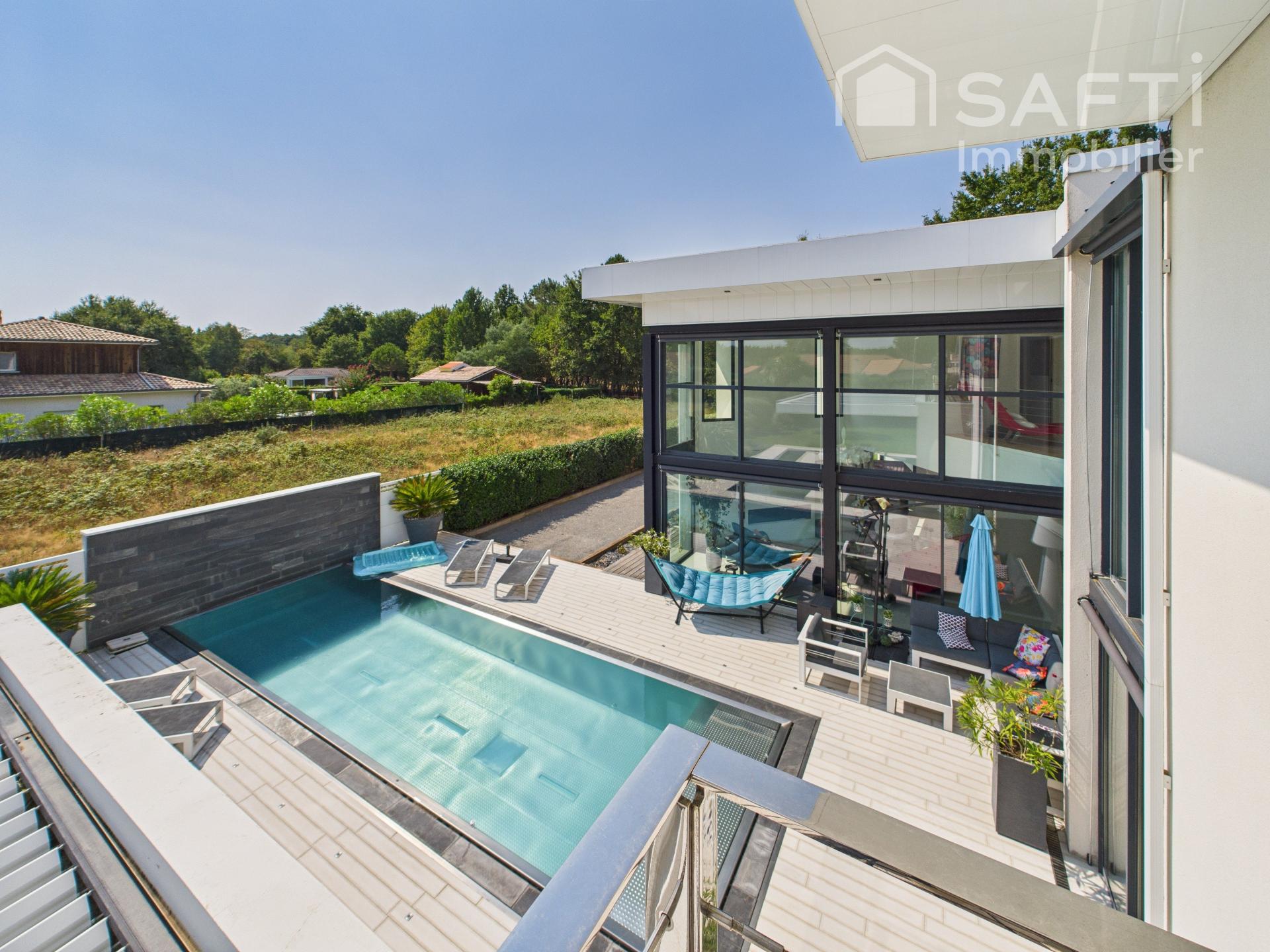 Photo 32 of the listing.