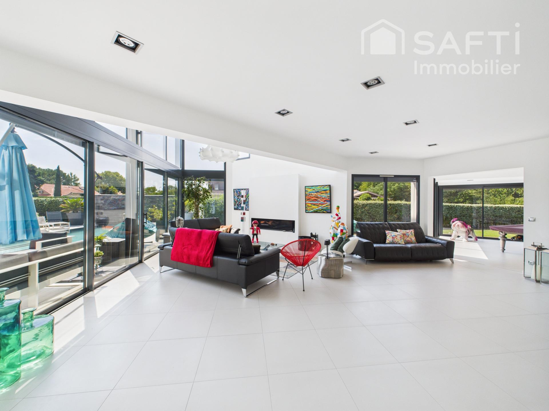 Photo 7 of the listing.