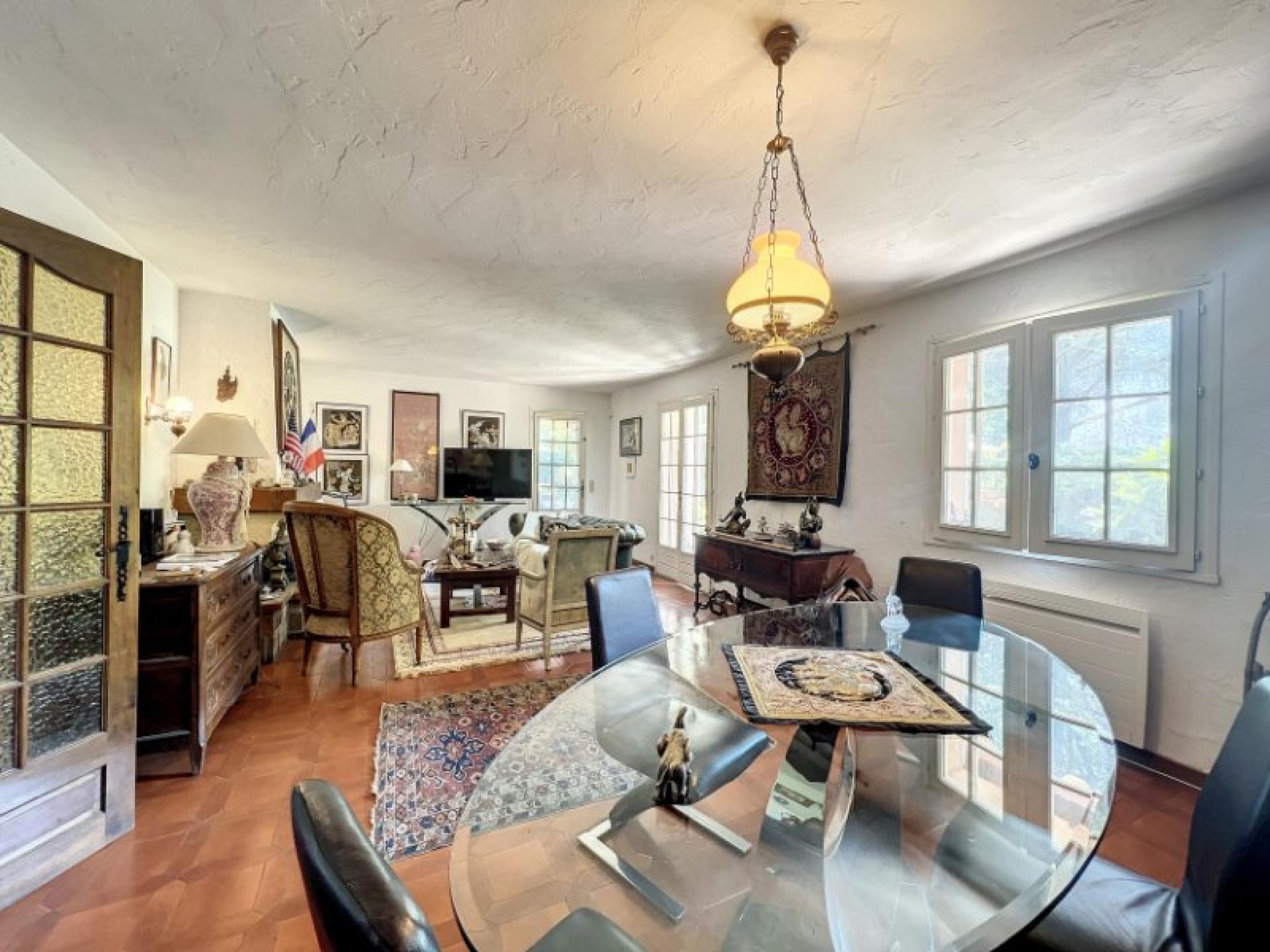 Photo 12 of the listing.