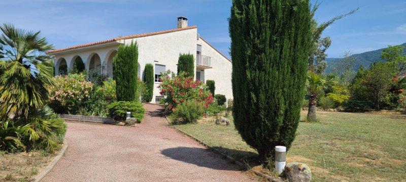 Photo 8 of the listing.