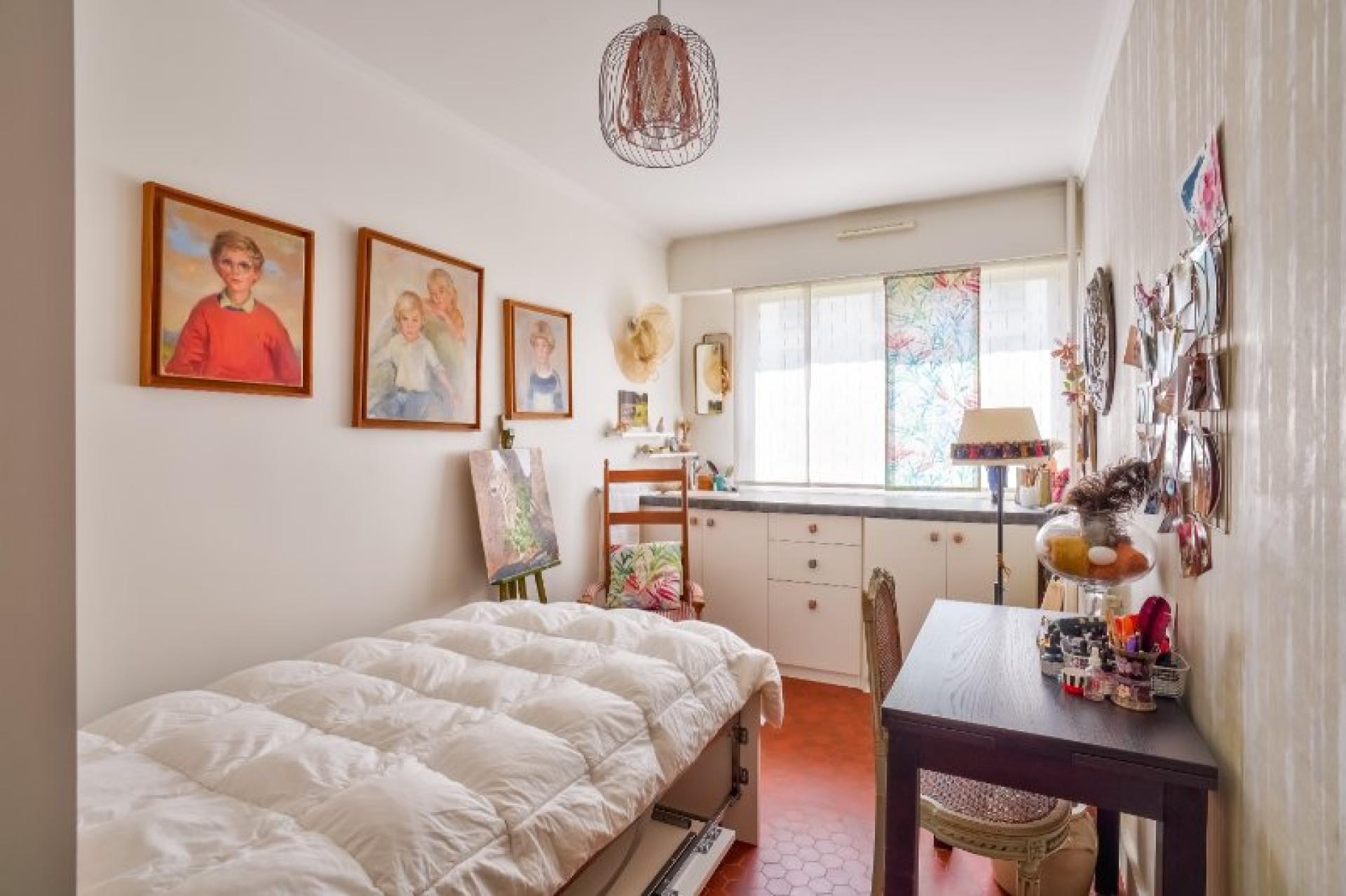 Photo 11 of the listing.