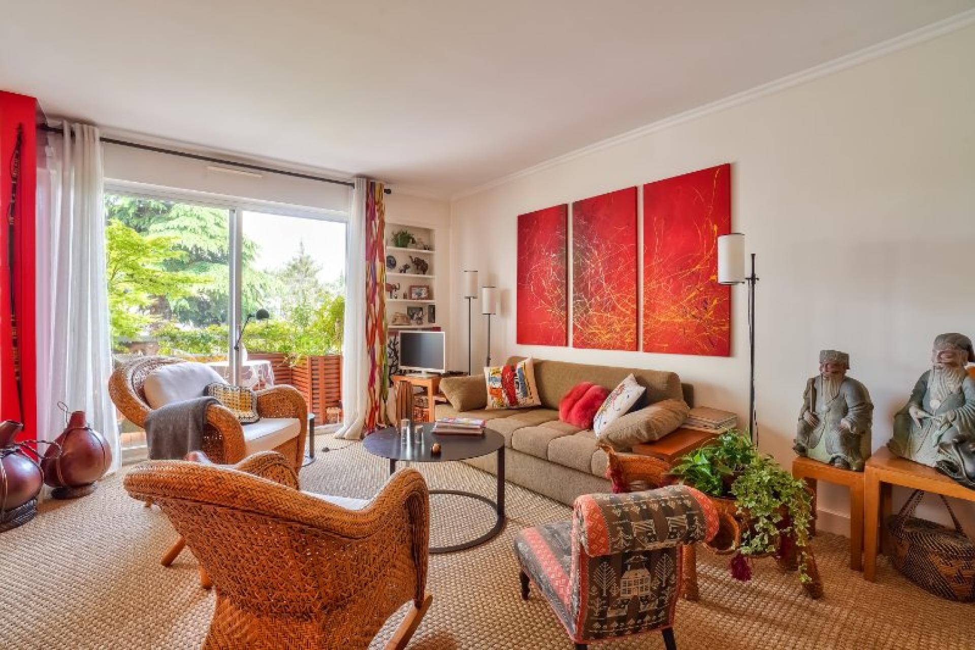 Photo 3 of the listing.