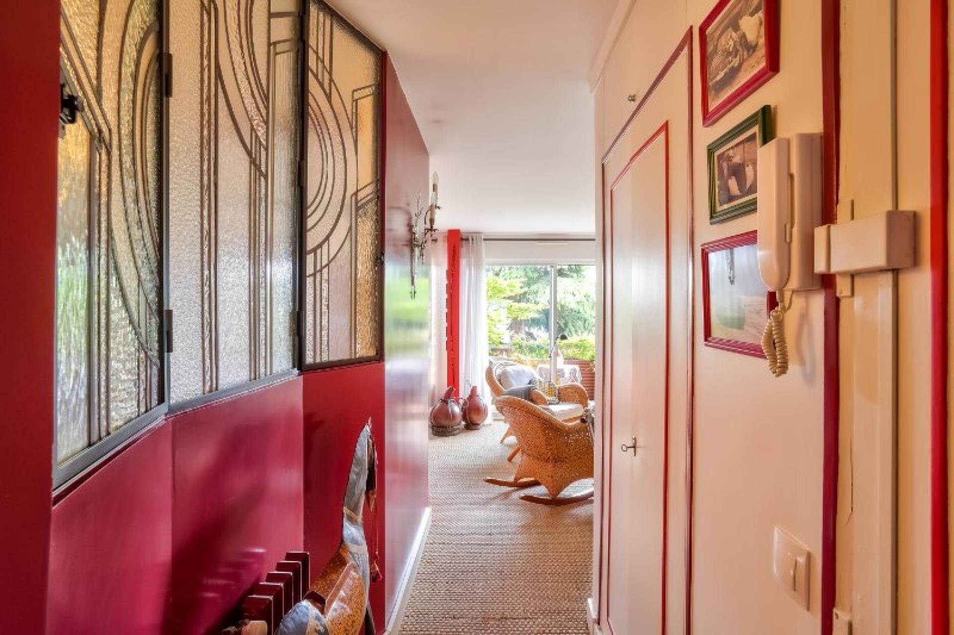 Photo 9 of the listing.