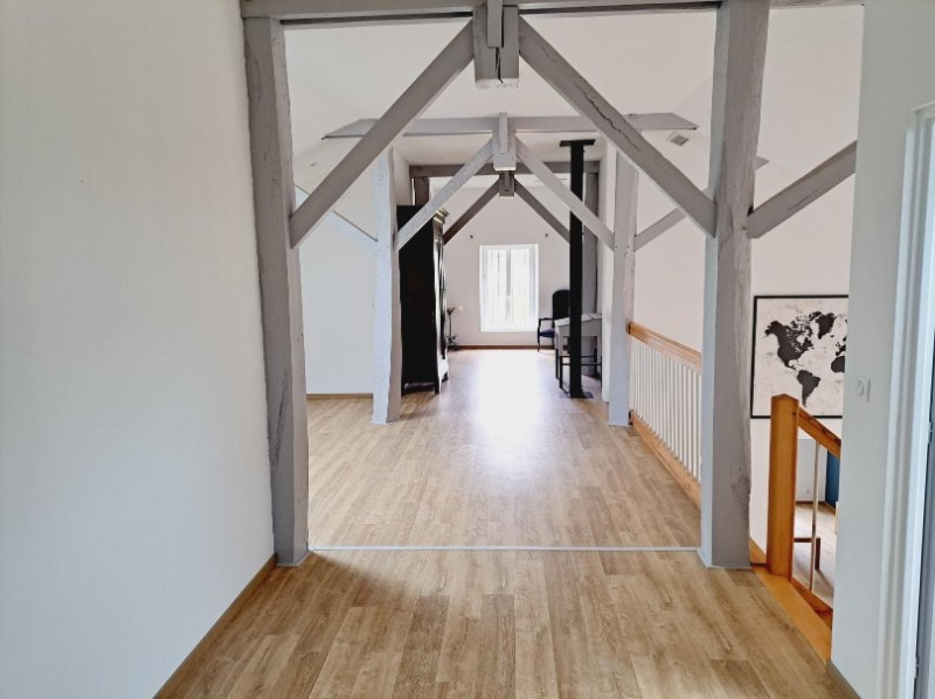 Photo 7 of the listing.