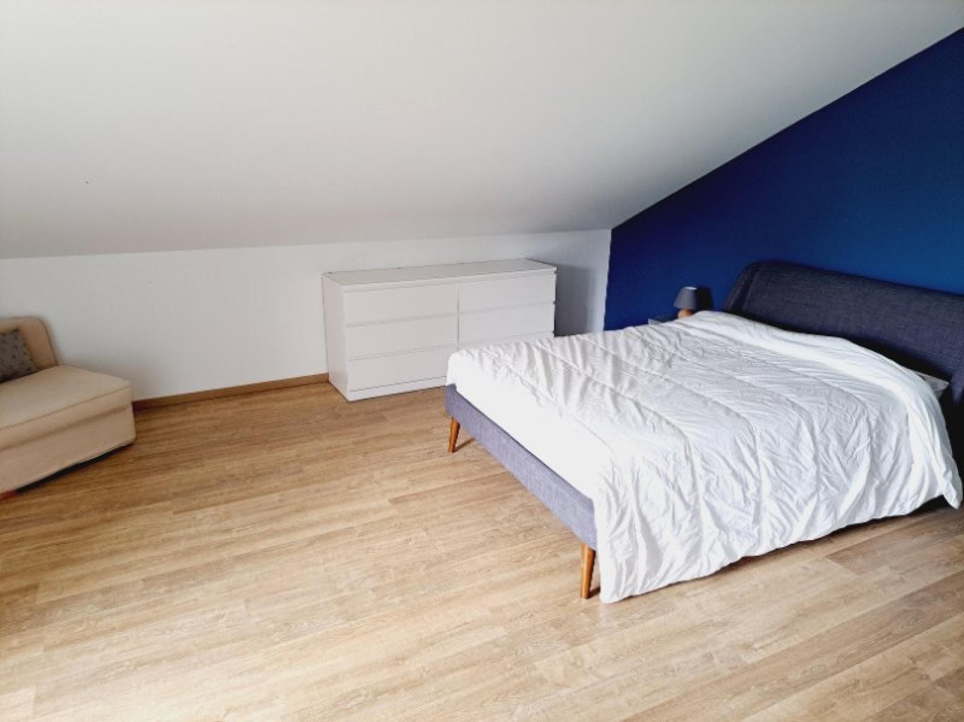 Photo 9 of the listing.