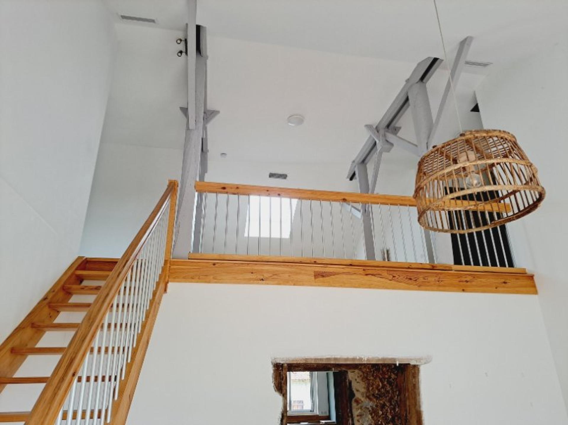 Photo 2 of the listing.