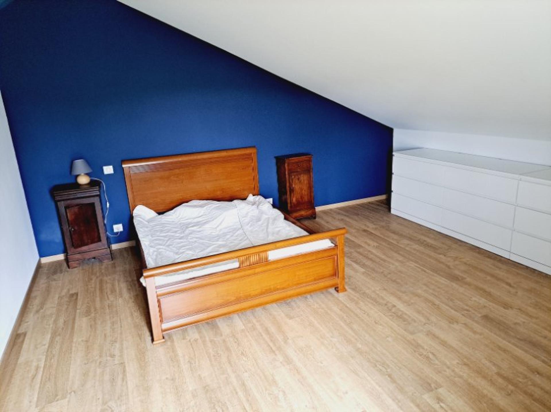 Photo 8 of the listing.