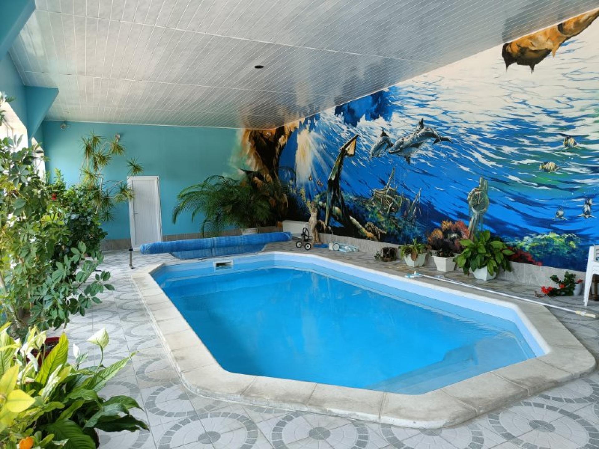 Photo 8 of the listing.