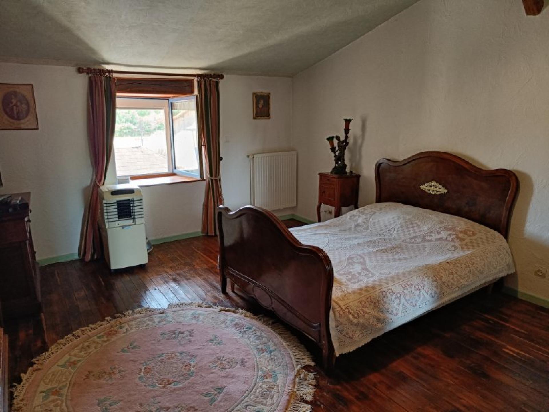 Photo 17 of the listing.