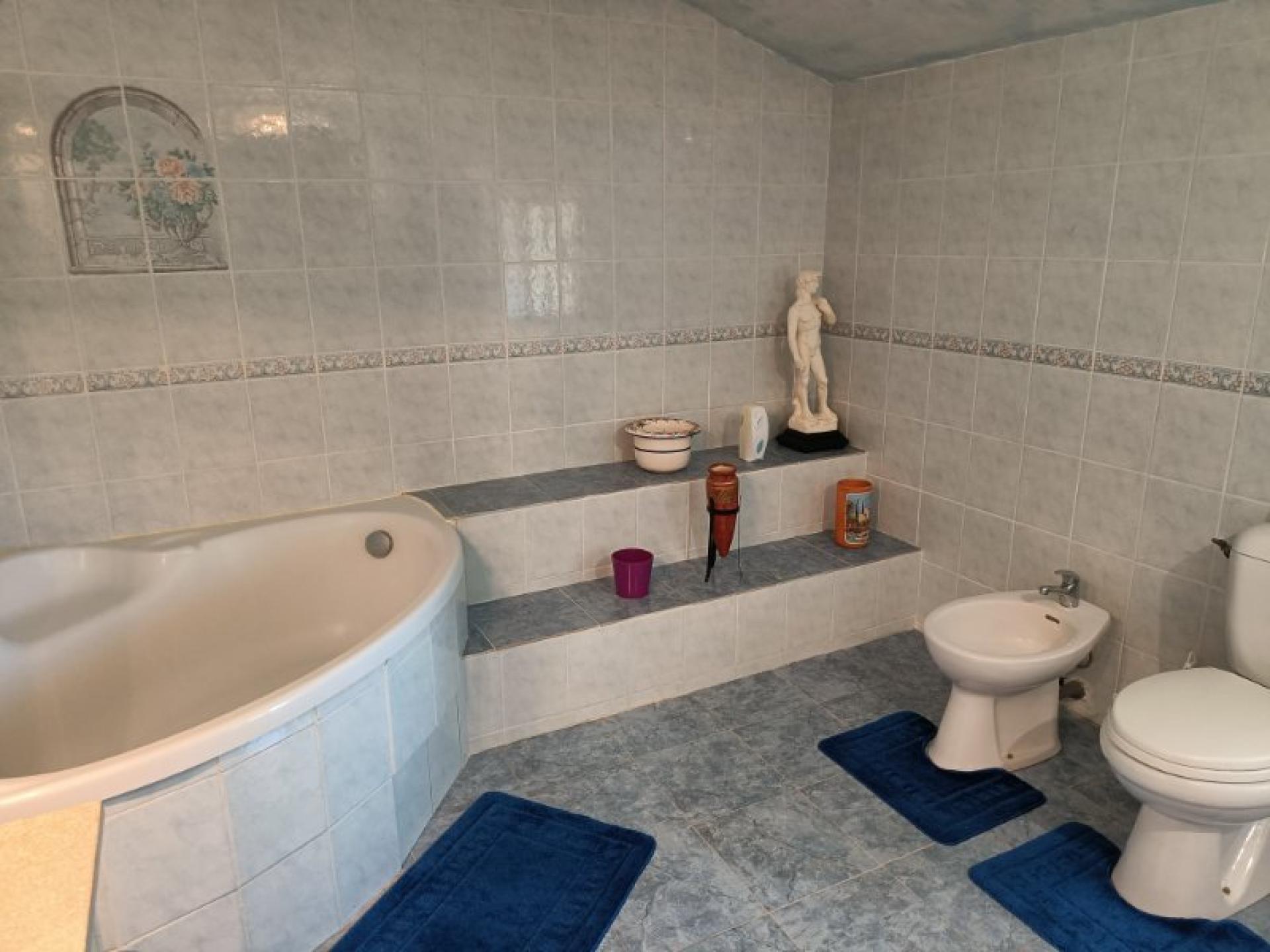 Photo 18 of the listing.