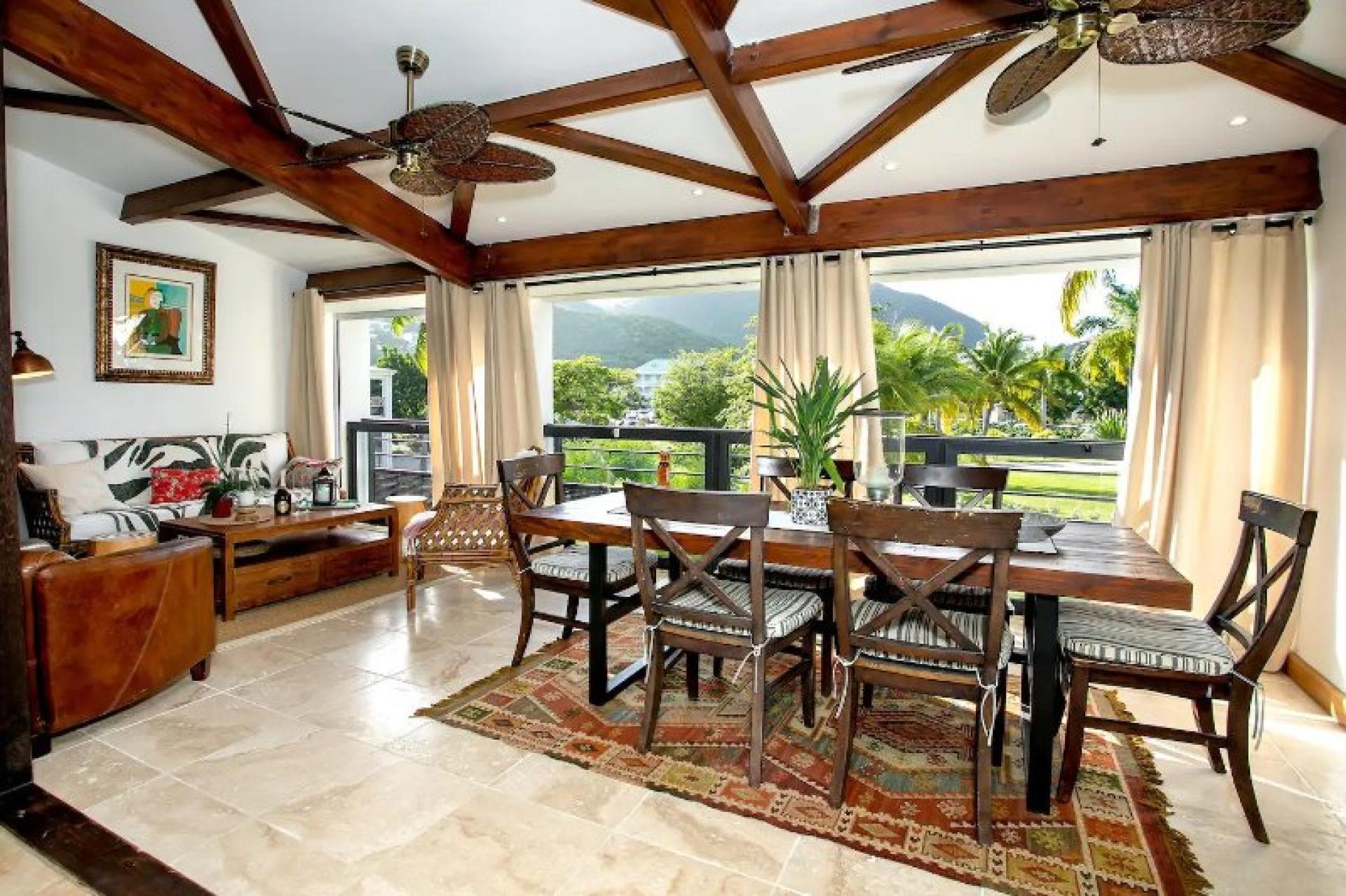 Photo 2 of the listing.