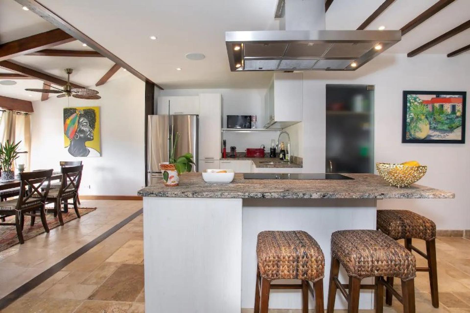 Photo 11 of the listing.