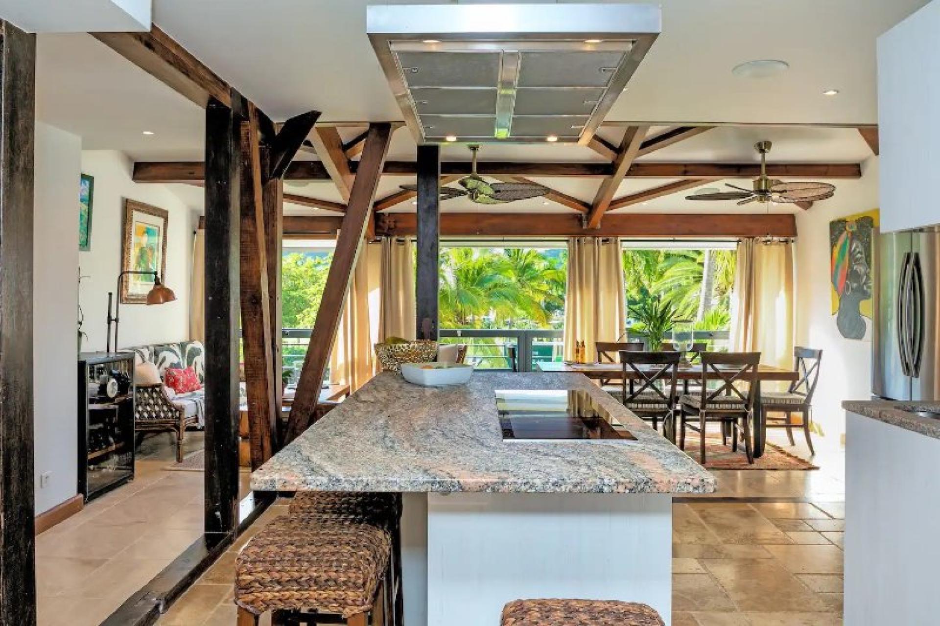 Photo 8 of the listing.