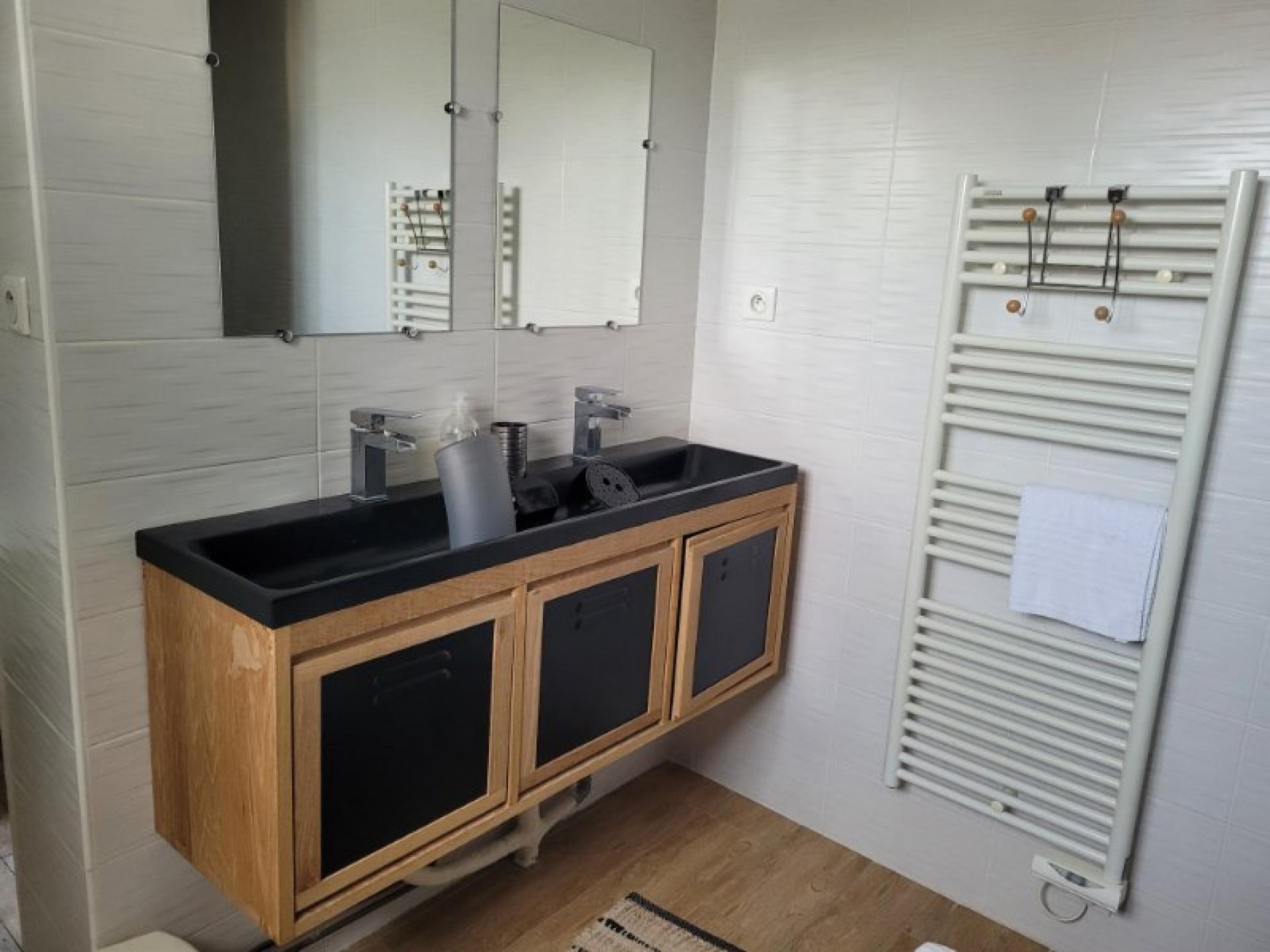 Photo 12 of the listing.