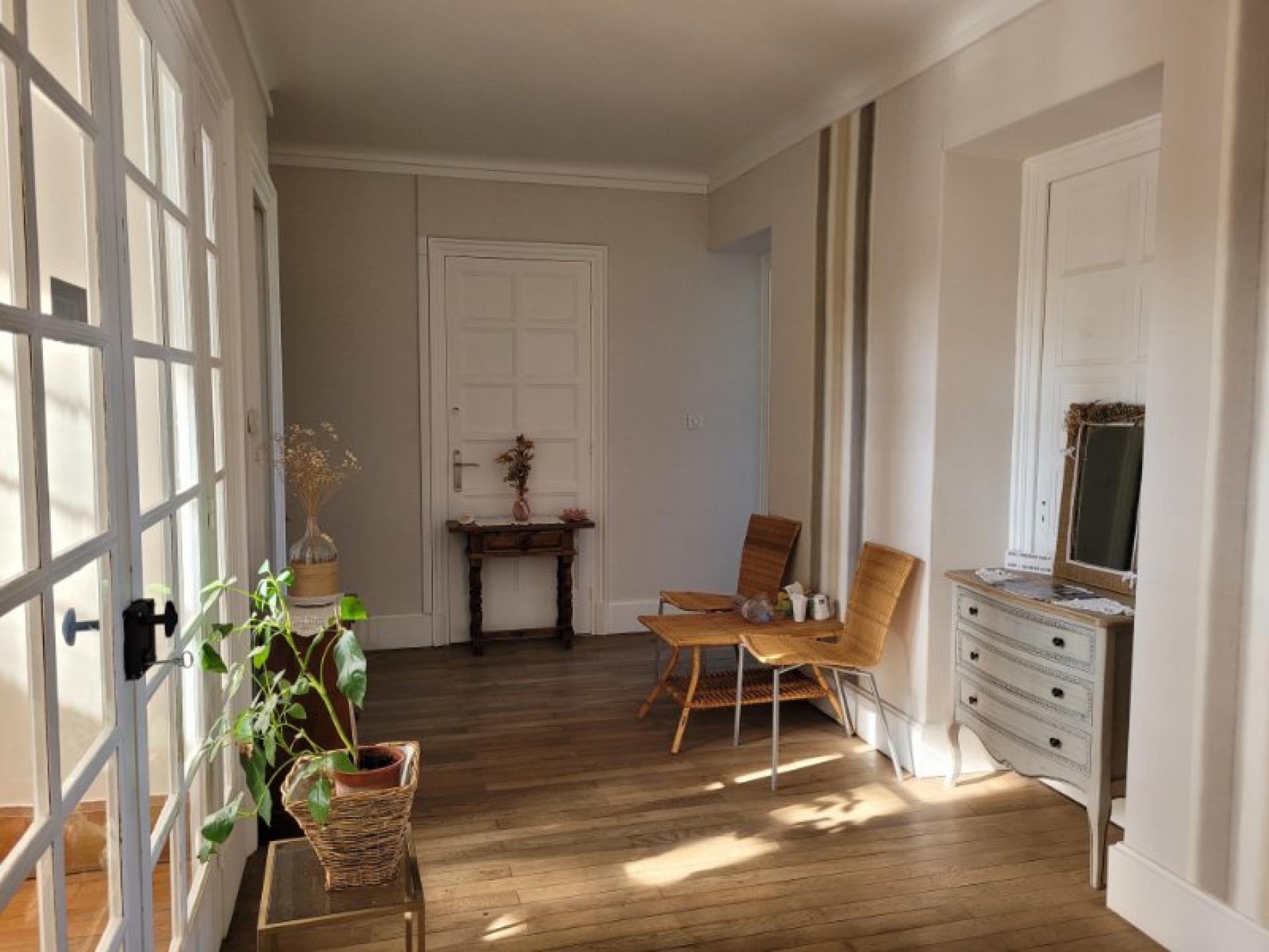 Photo 9 of the listing.