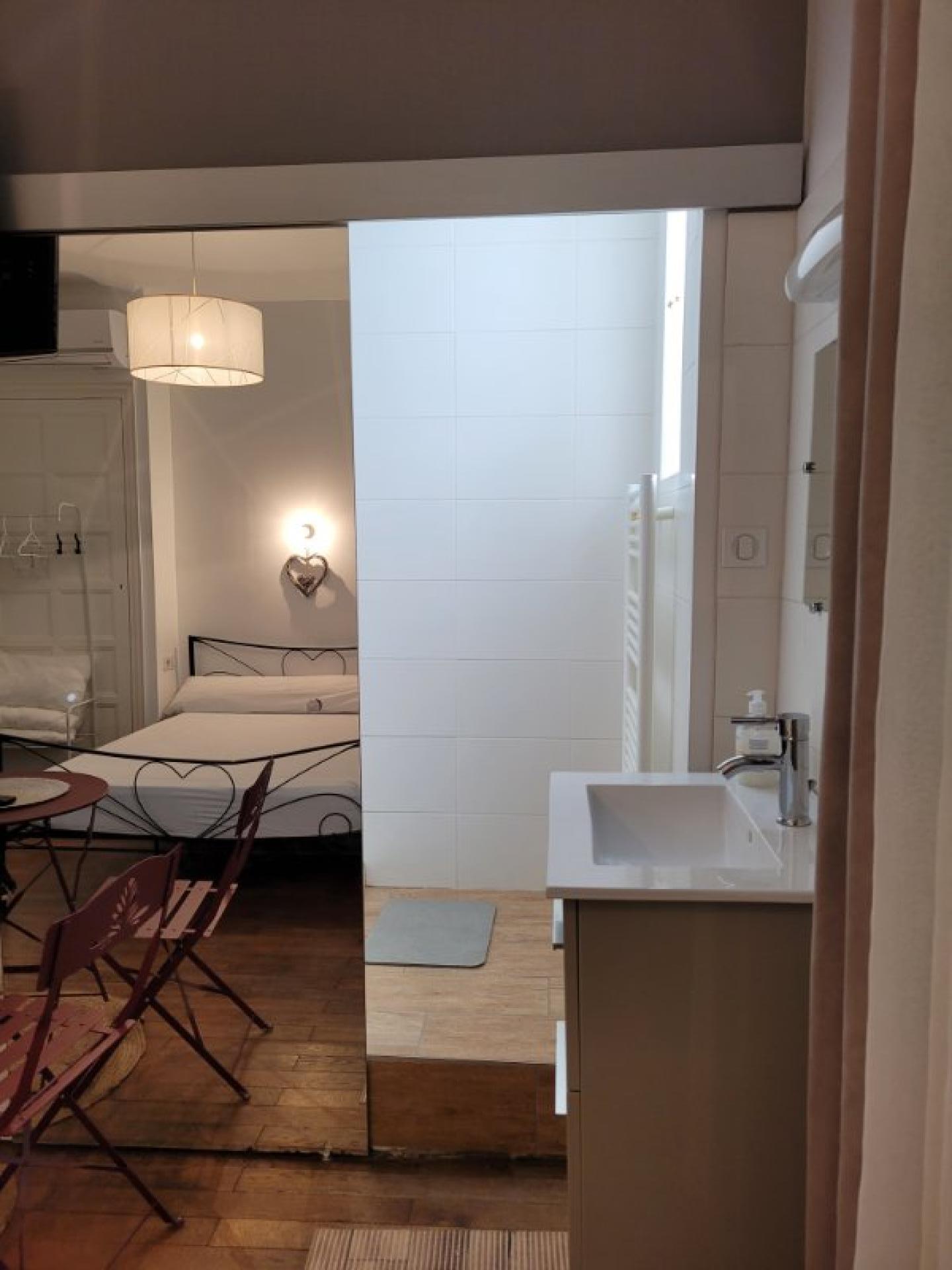 Photo 14 of the listing.