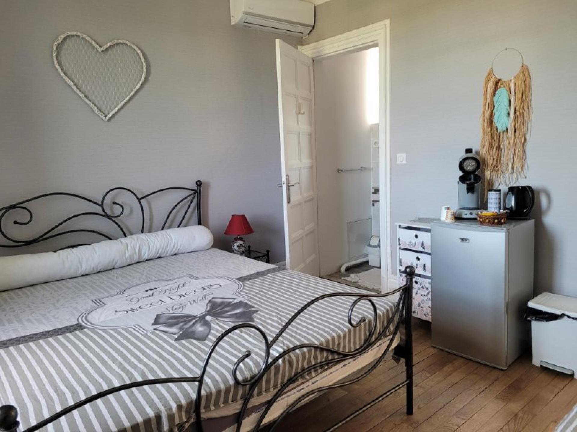 Photo 8 of the listing.