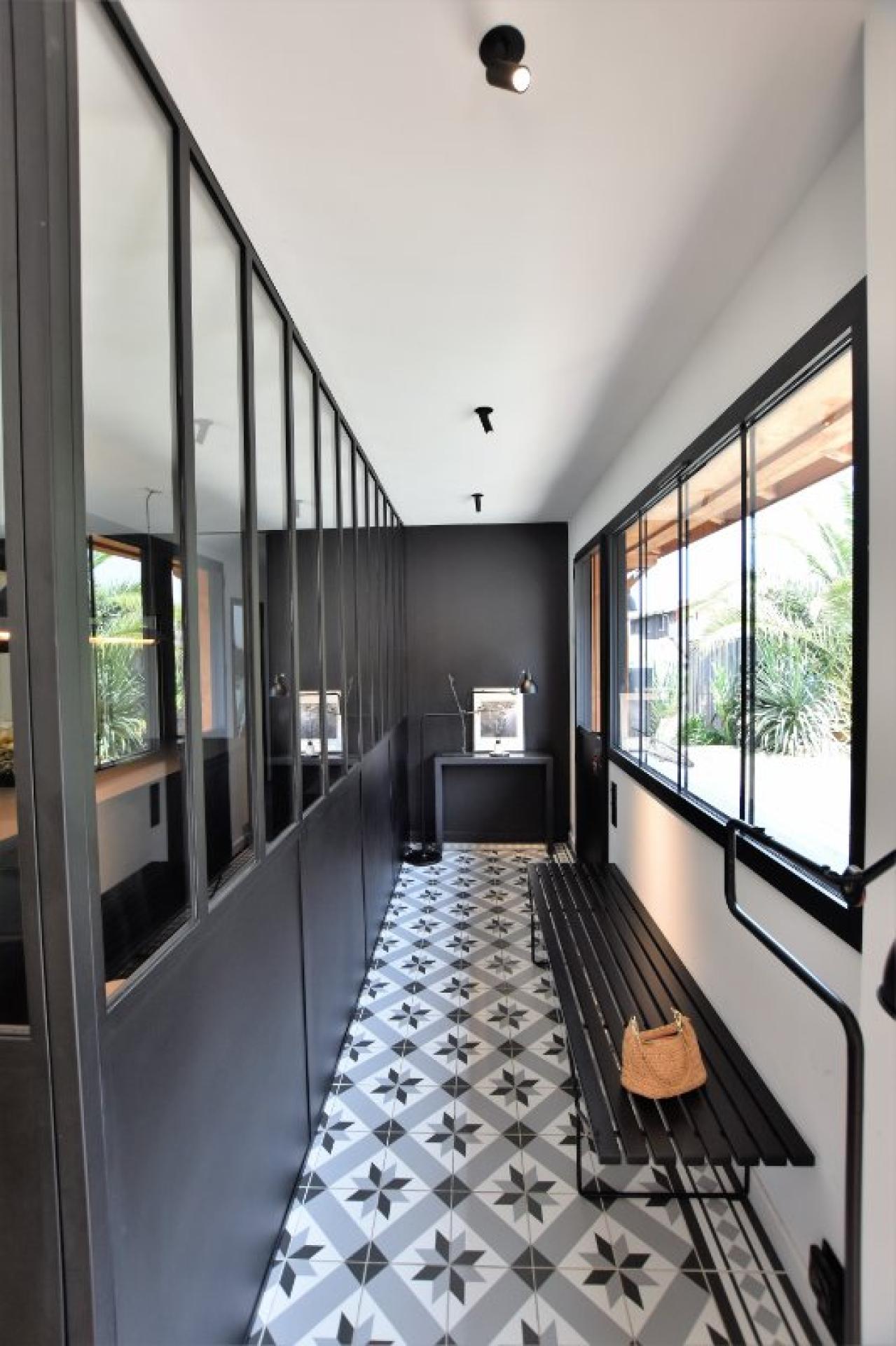 Photo 7 of the listing.