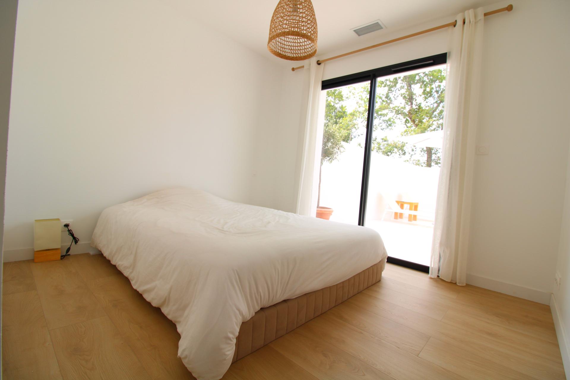 Photo 4 of the listing.