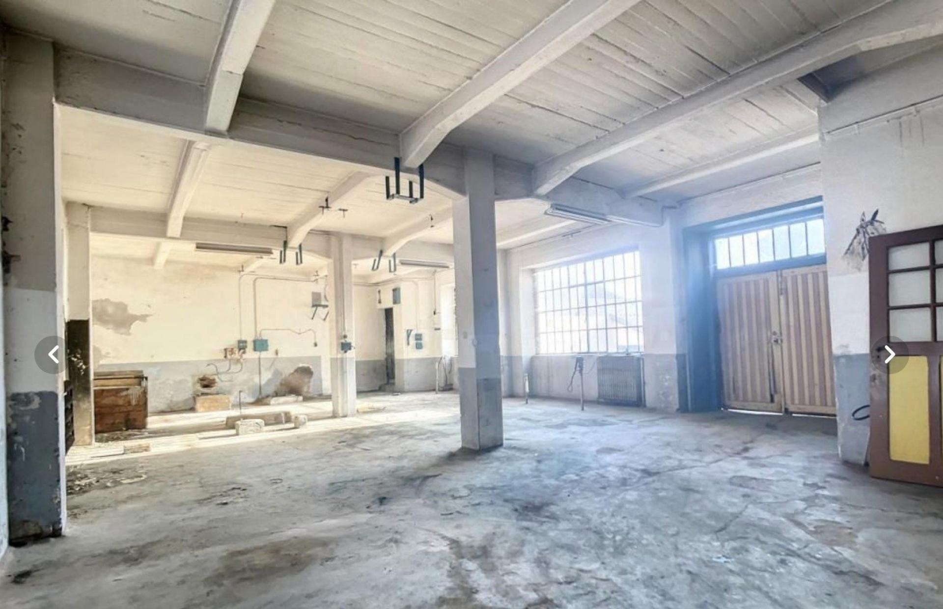 Photo 8 of the listing.