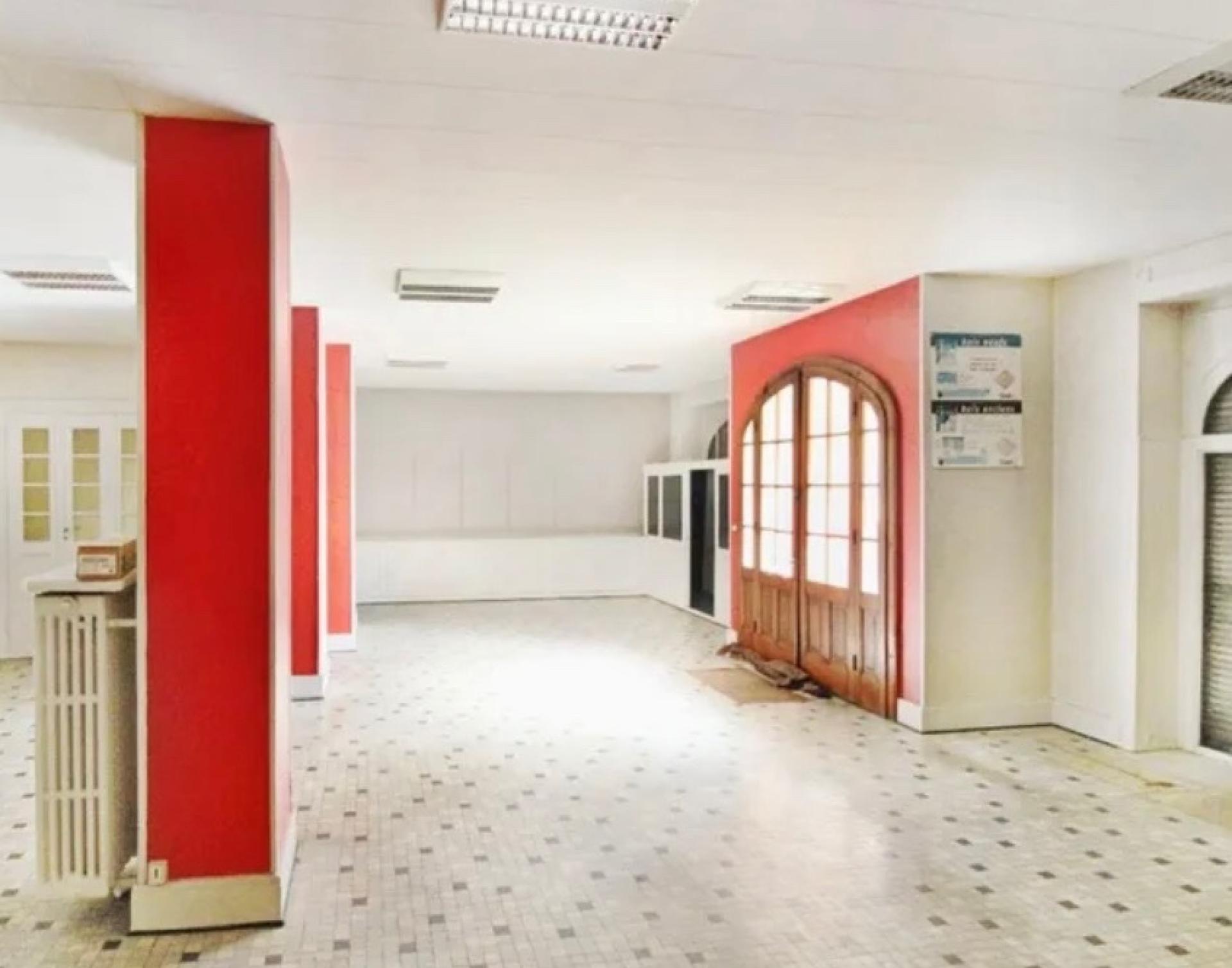 Photo 9 of the listing.