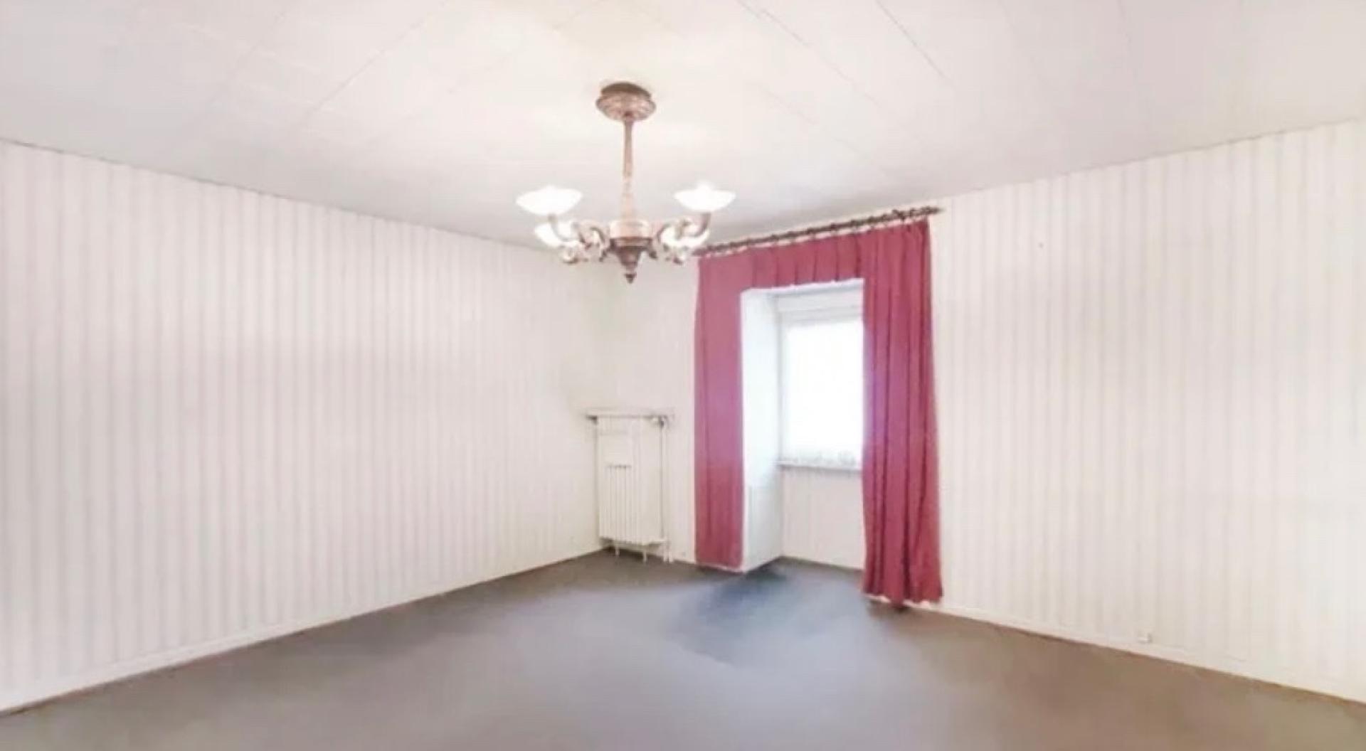 Photo 13 of the listing.