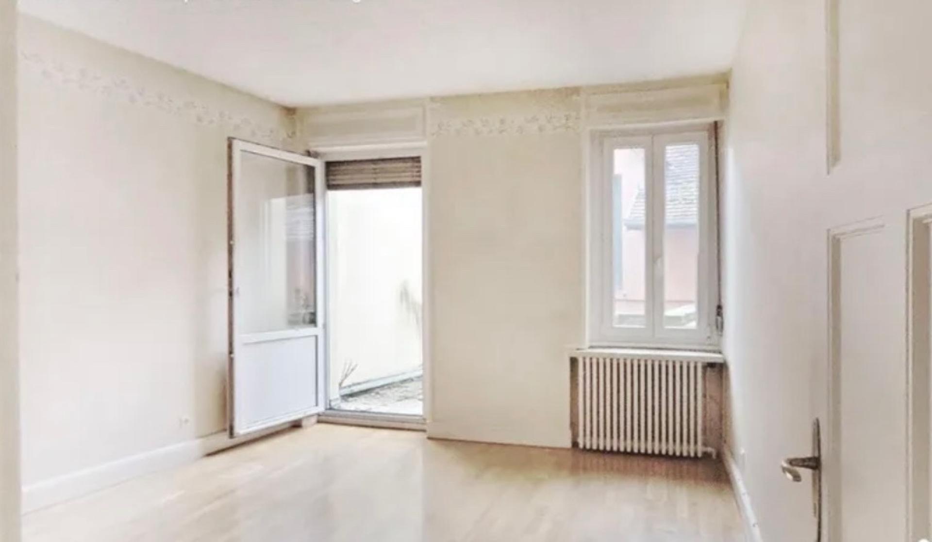 Photo 14 of the listing.