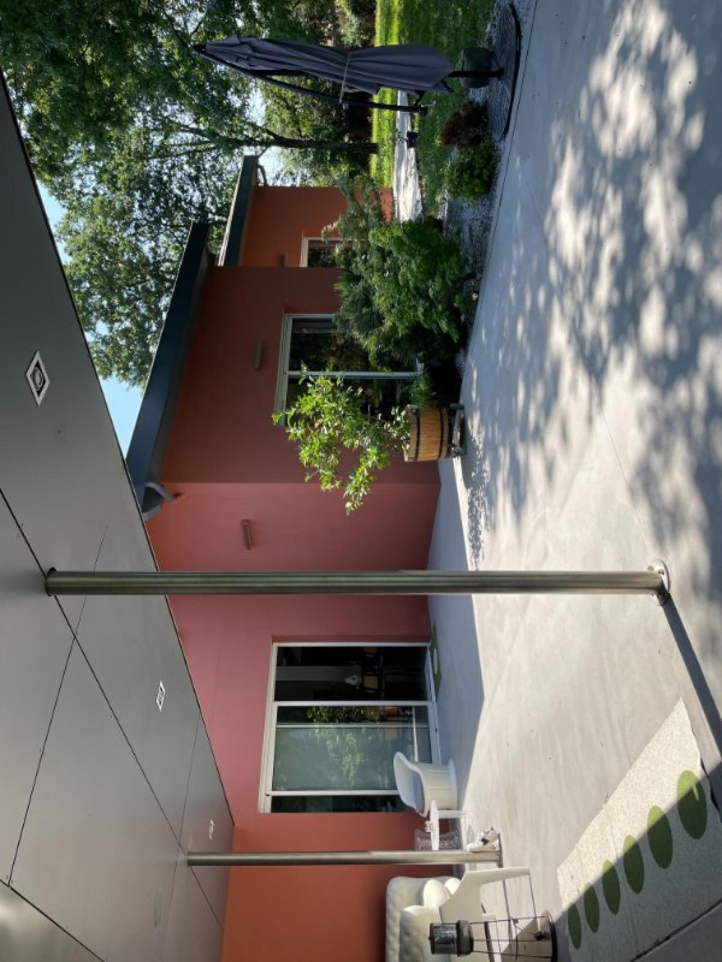 Photo 3 of the listing.