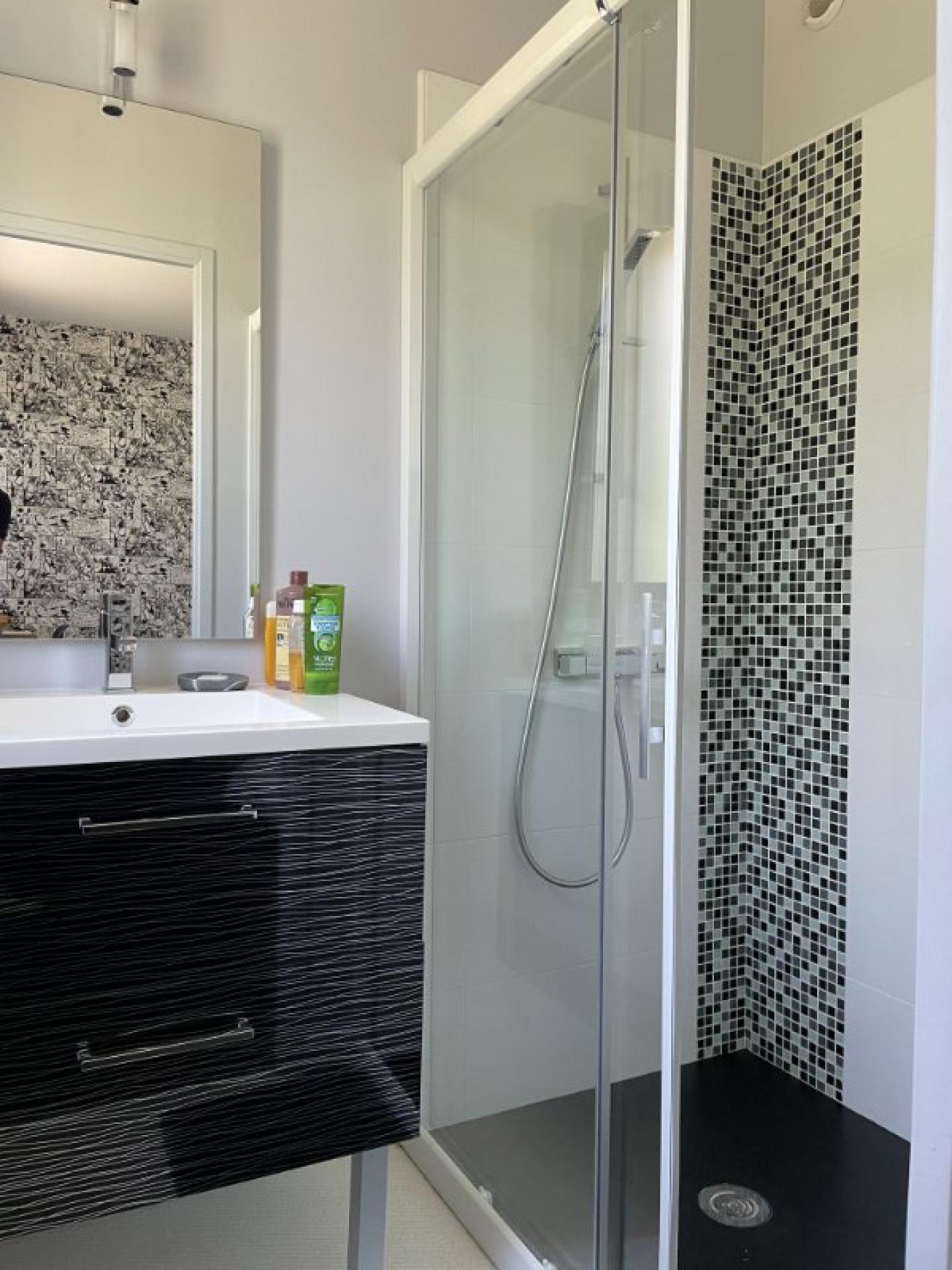 Photo 16 of the listing.