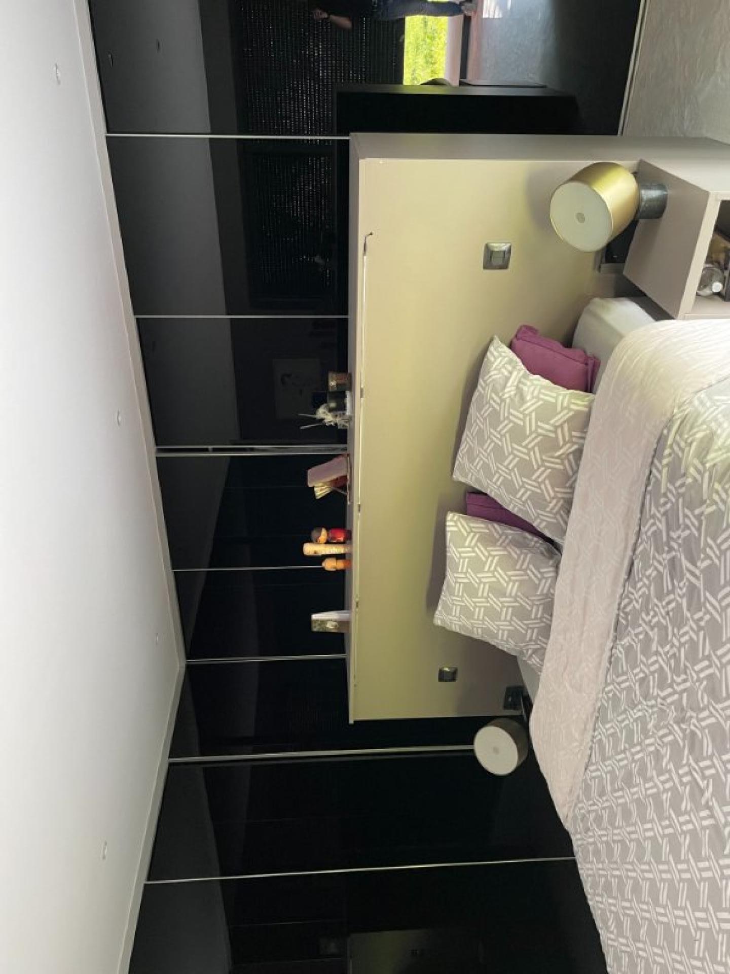 Photo 8 of the listing.