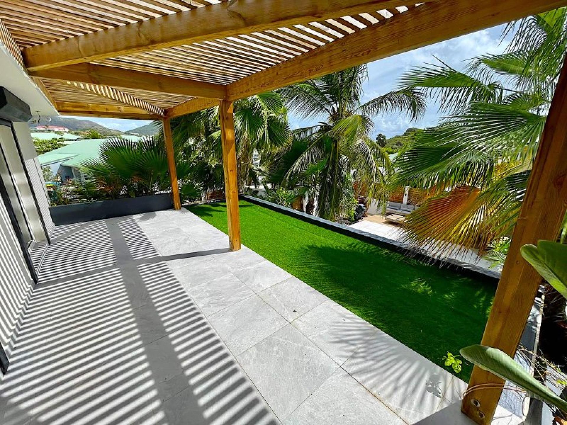 Photo 7 of the listing.