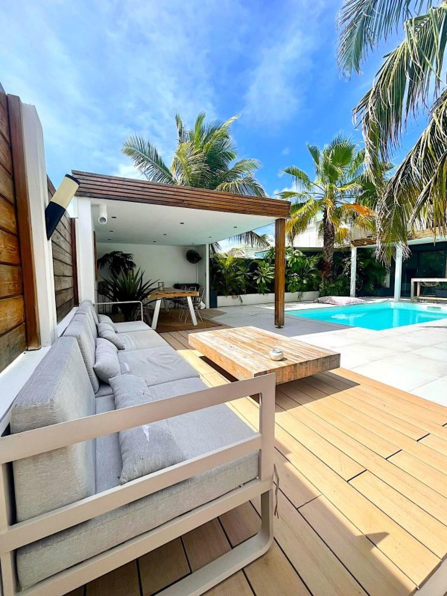 Photo 16 of the listing.