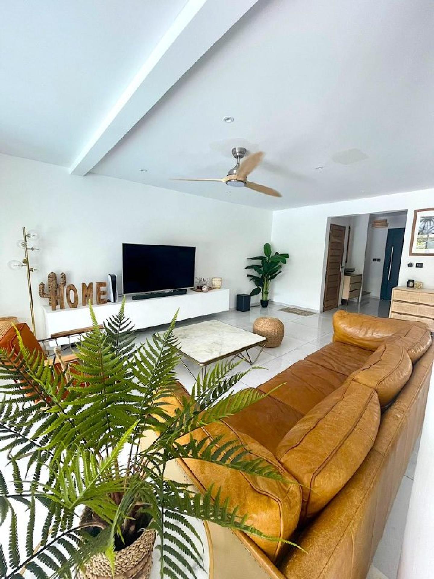 Photo 9 of the listing.