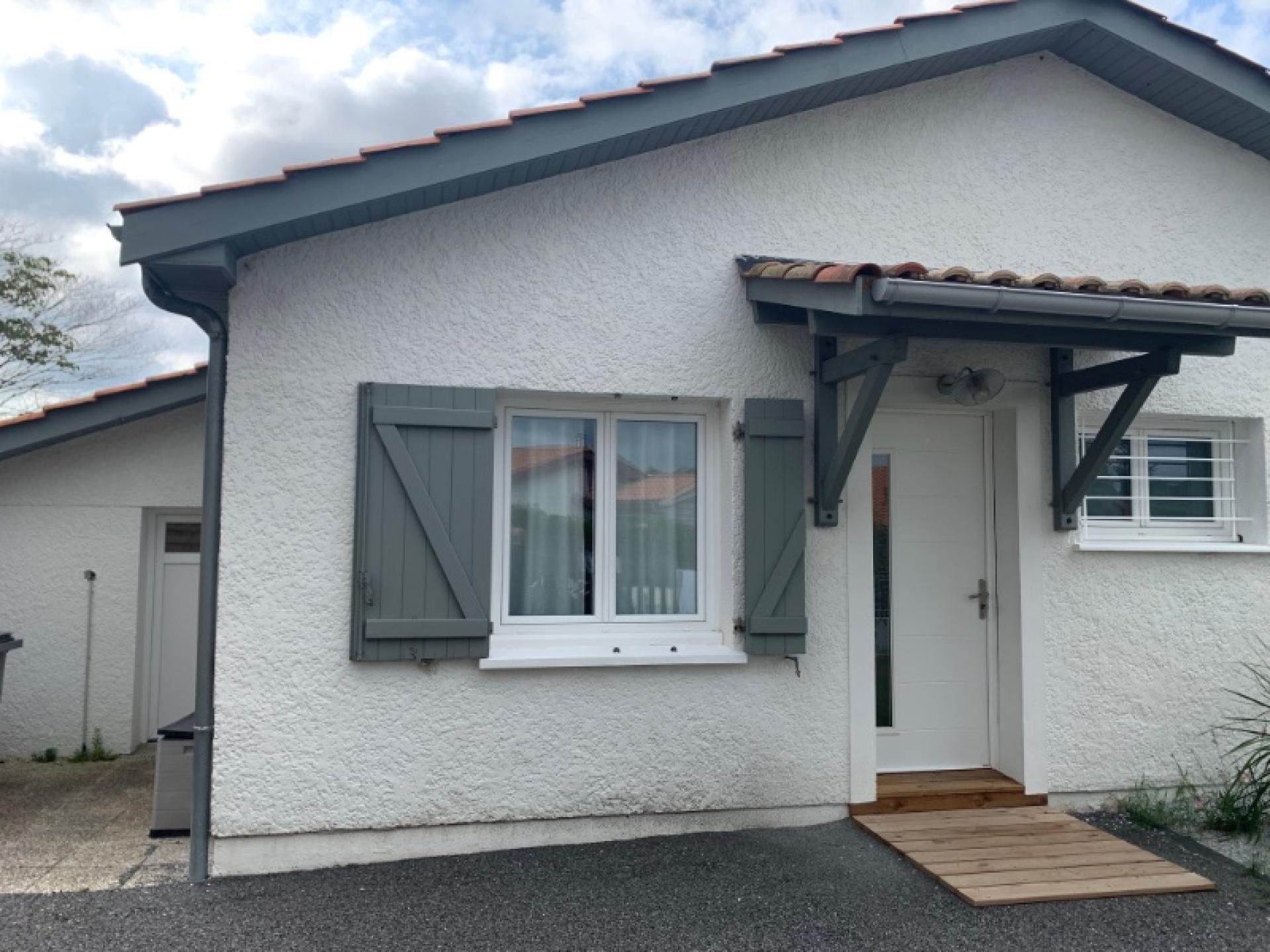 Photo 4 of the listing.