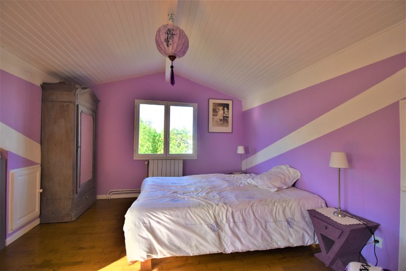 Photo 7 of the listing.