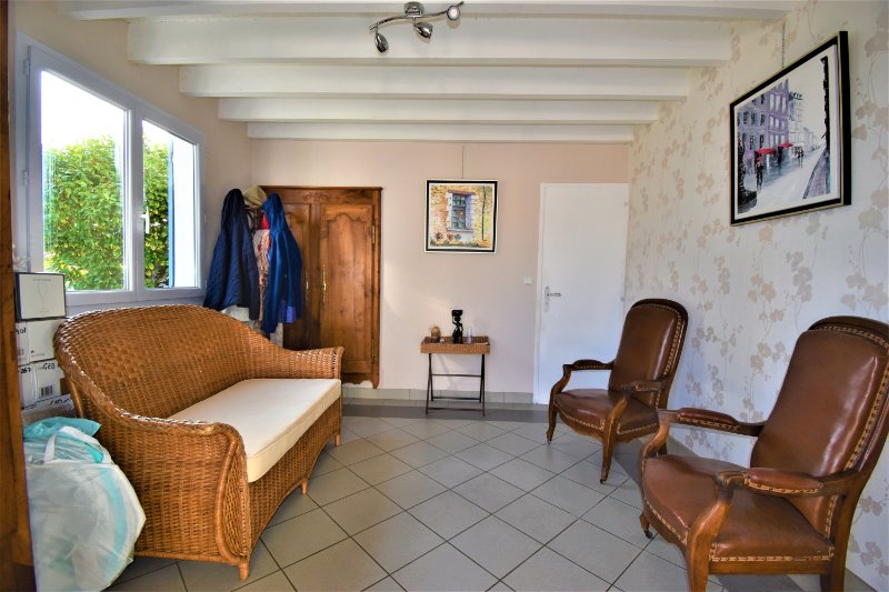 Photo 4 of the listing.