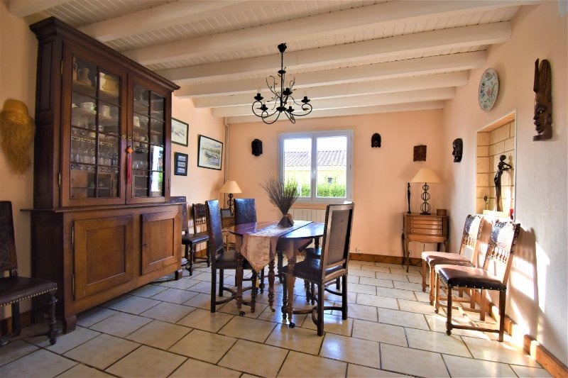 Photo 3 of the listing.