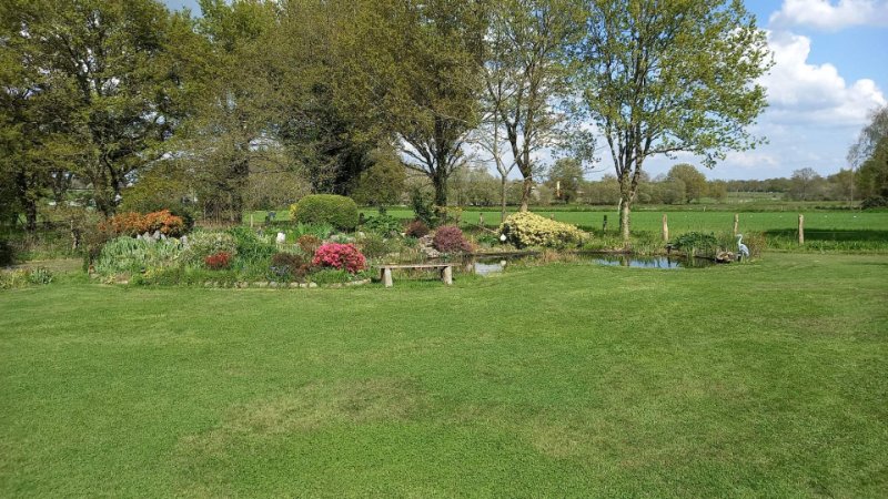 Photo 13 of the listing.