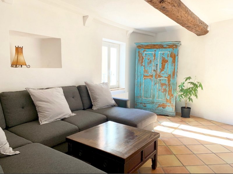 Photo 4 of the listing.