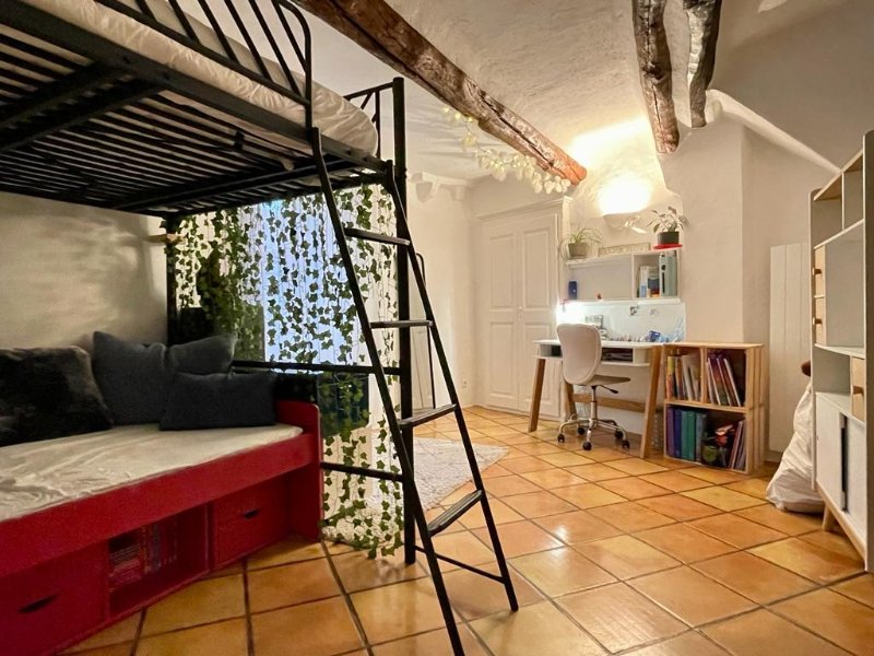 Photo 12 of the listing.