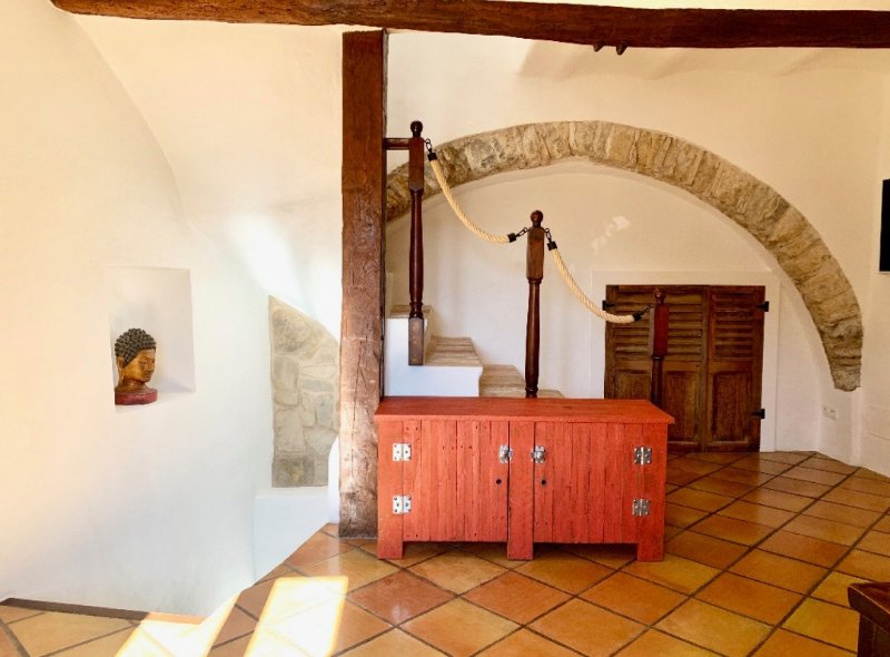 Photo 7 of the listing.